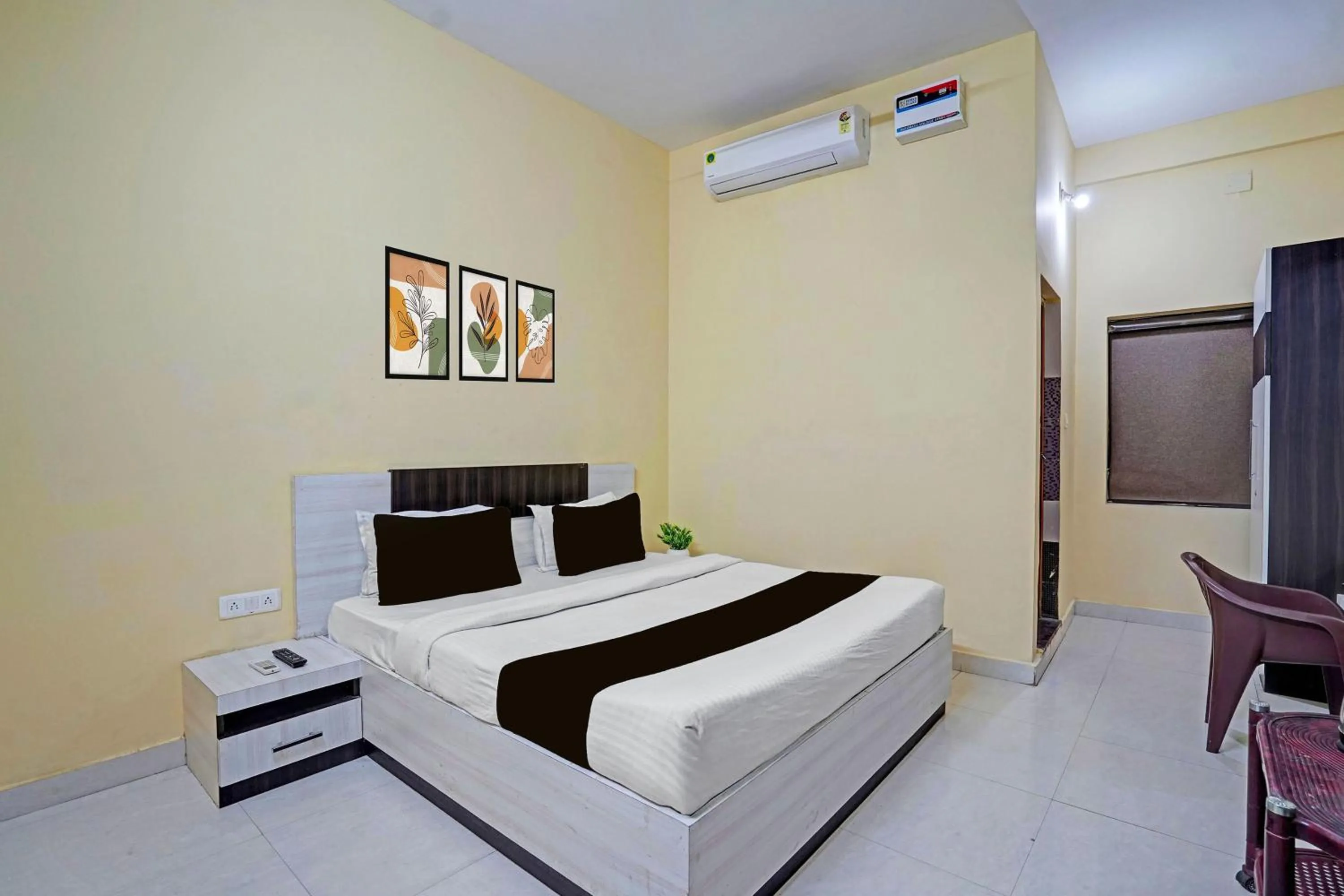 Bedroom, Bed in Hote O IIIT Square Bhubaneswar Formerly Sri Krishna Palace