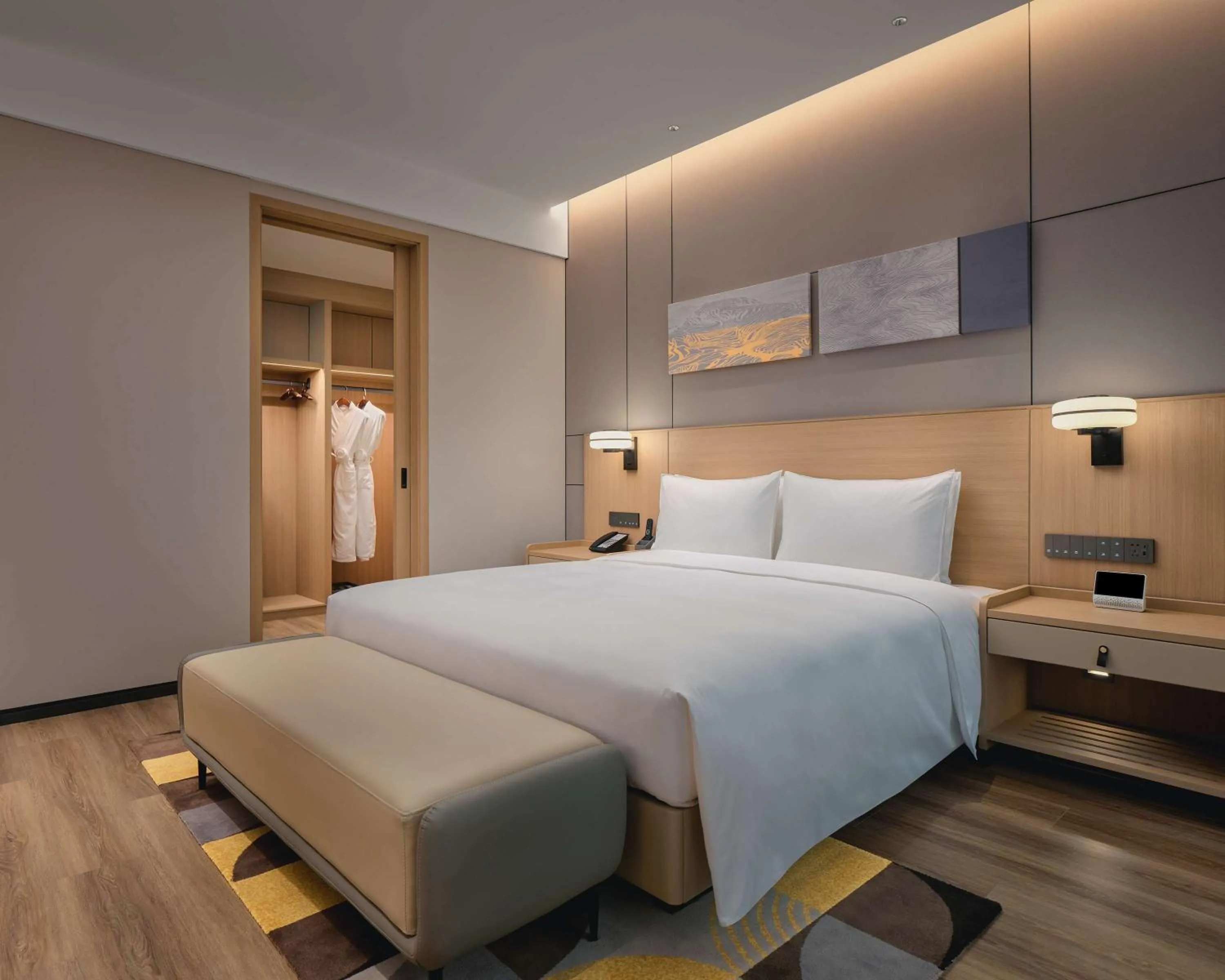 Photo of the whole room, Bed in Hyatt Place Chengdu Bio-Town