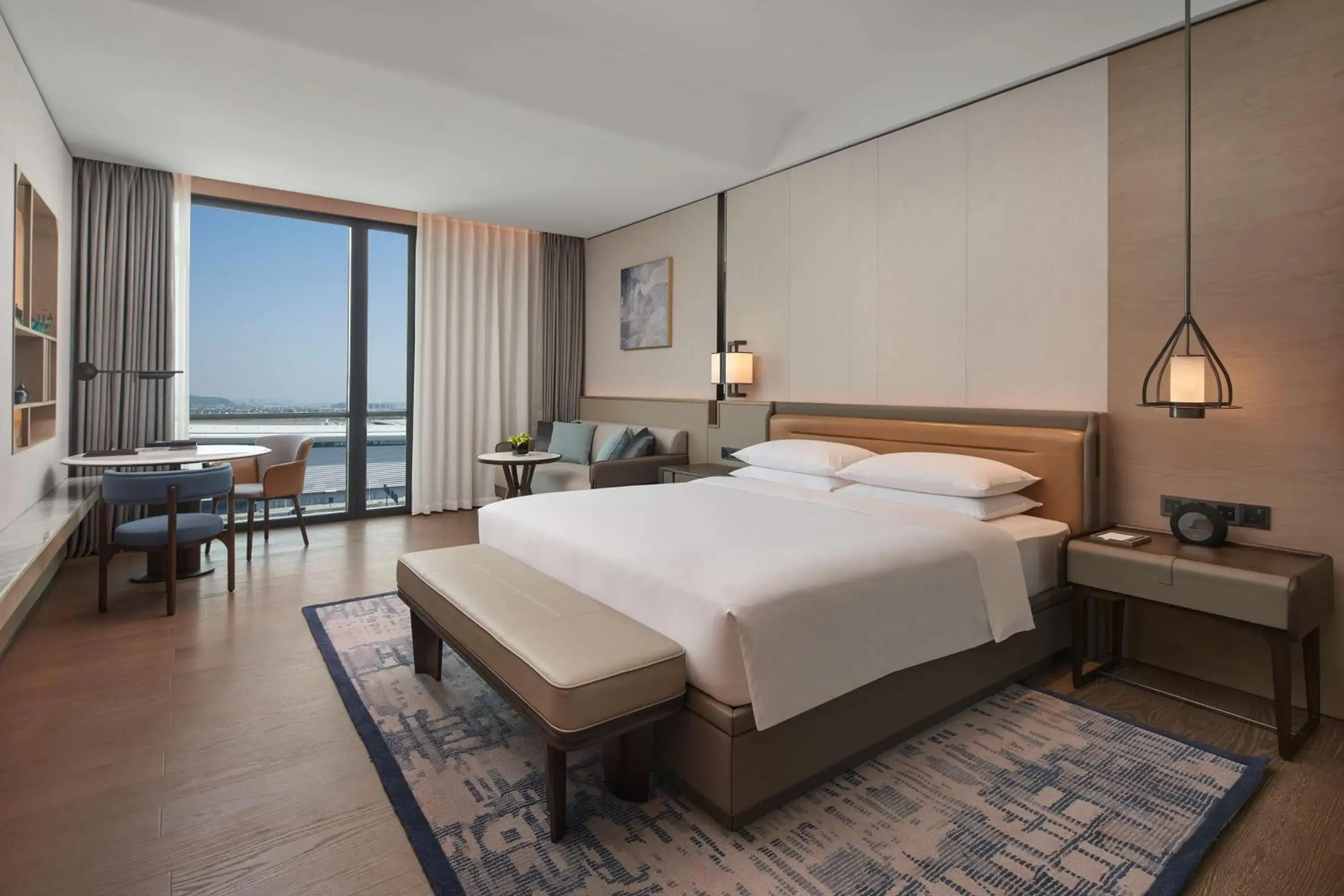 Bedroom, Bed in Hyatt Regency Hangzhou International Airport Bedroom, Bed in Hyatt Regency Hangzhou International Airport