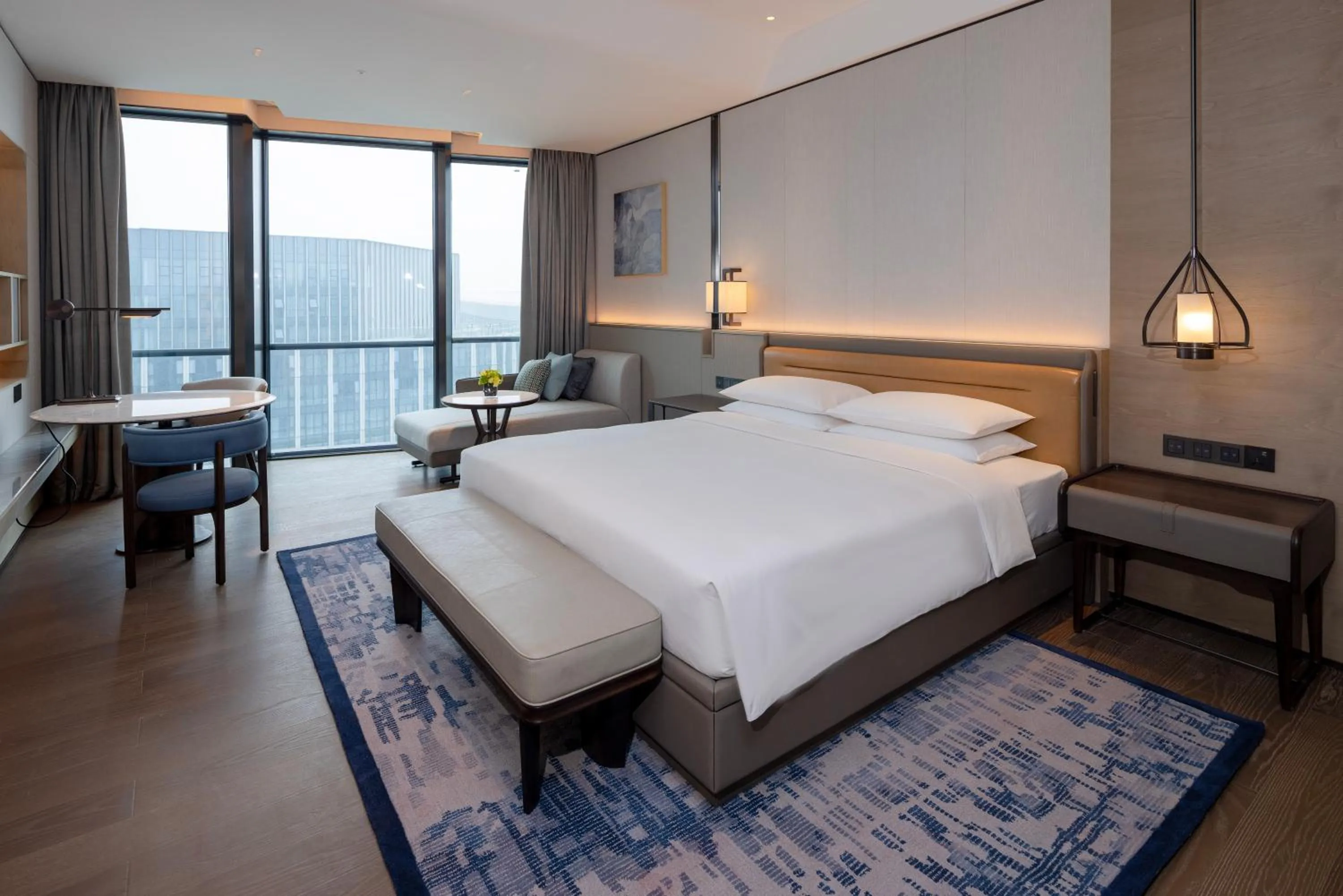 Bed in Hyatt Regency Hangzhou International Airport