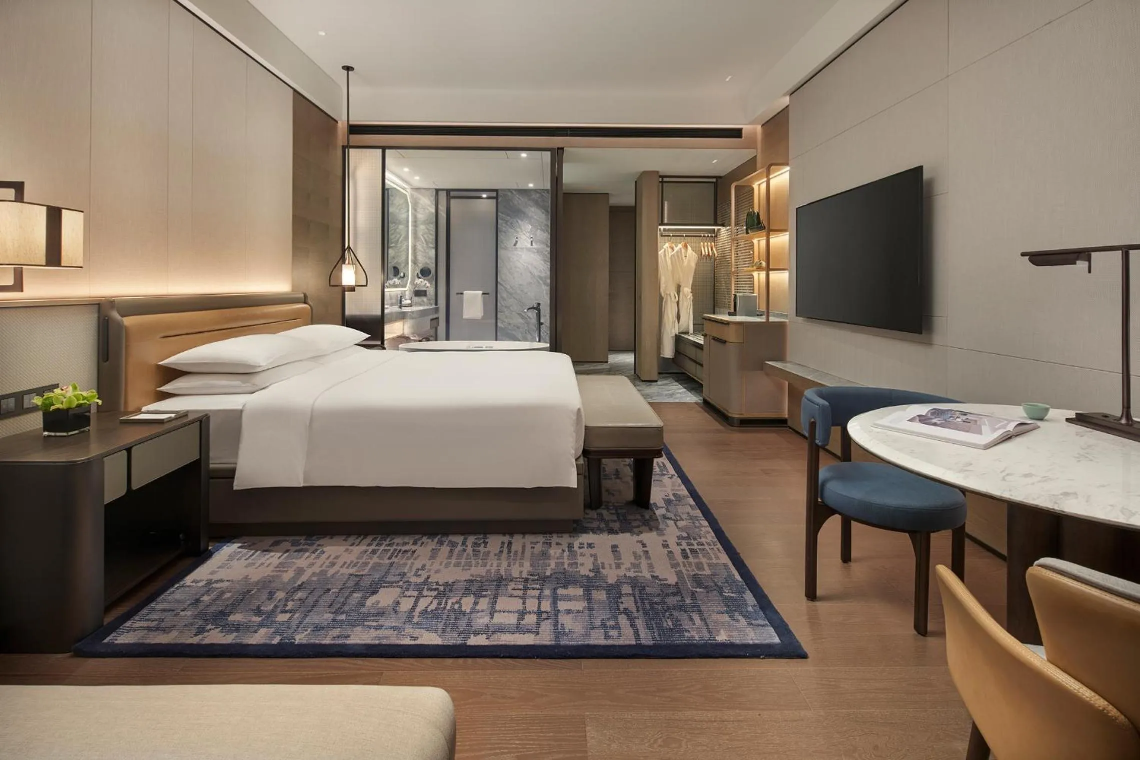 Bed in Hyatt Regency Hangzhou International Airport