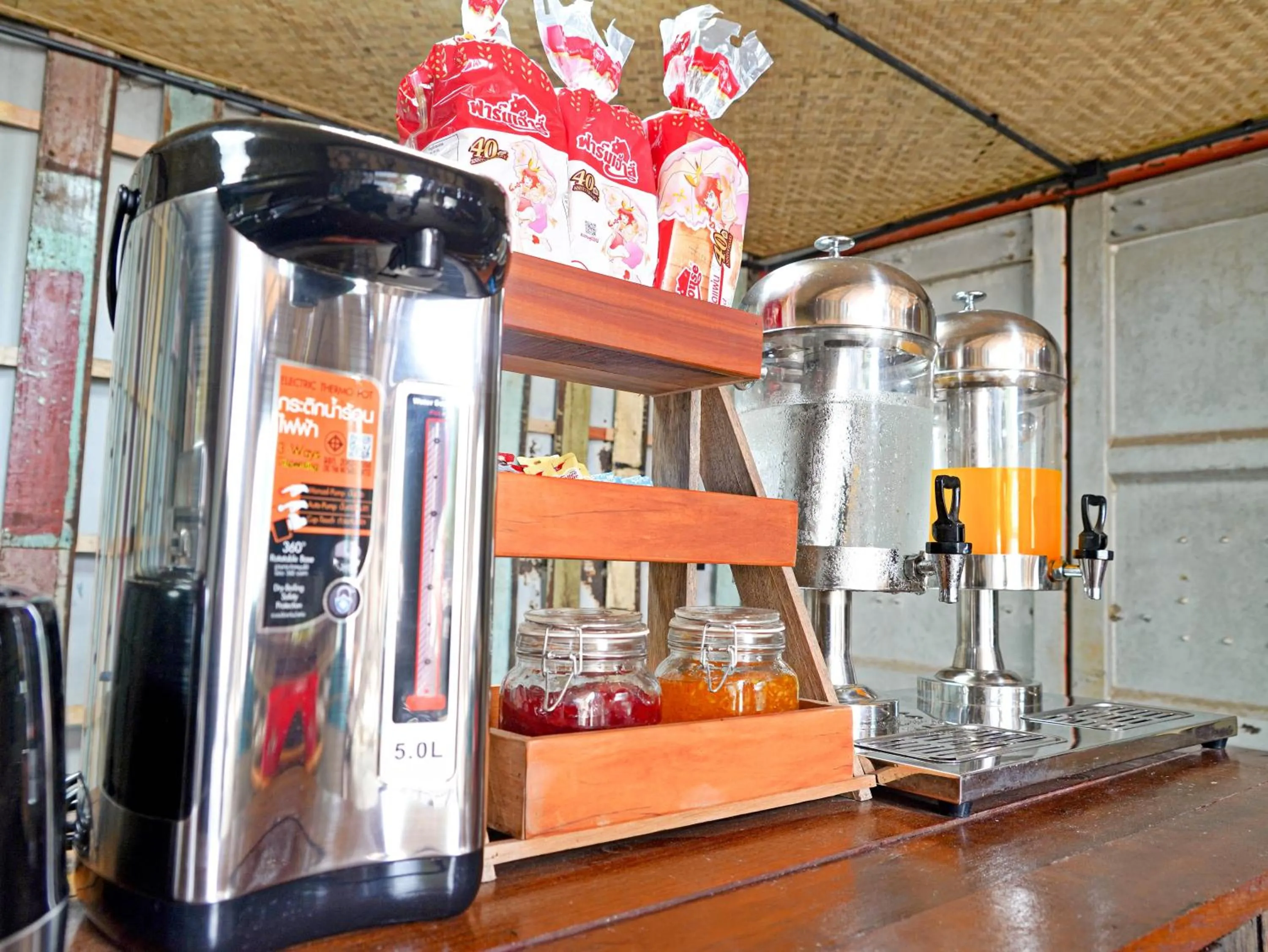 Lounge or bar in Yellowstone Camps Resort Khao Yai