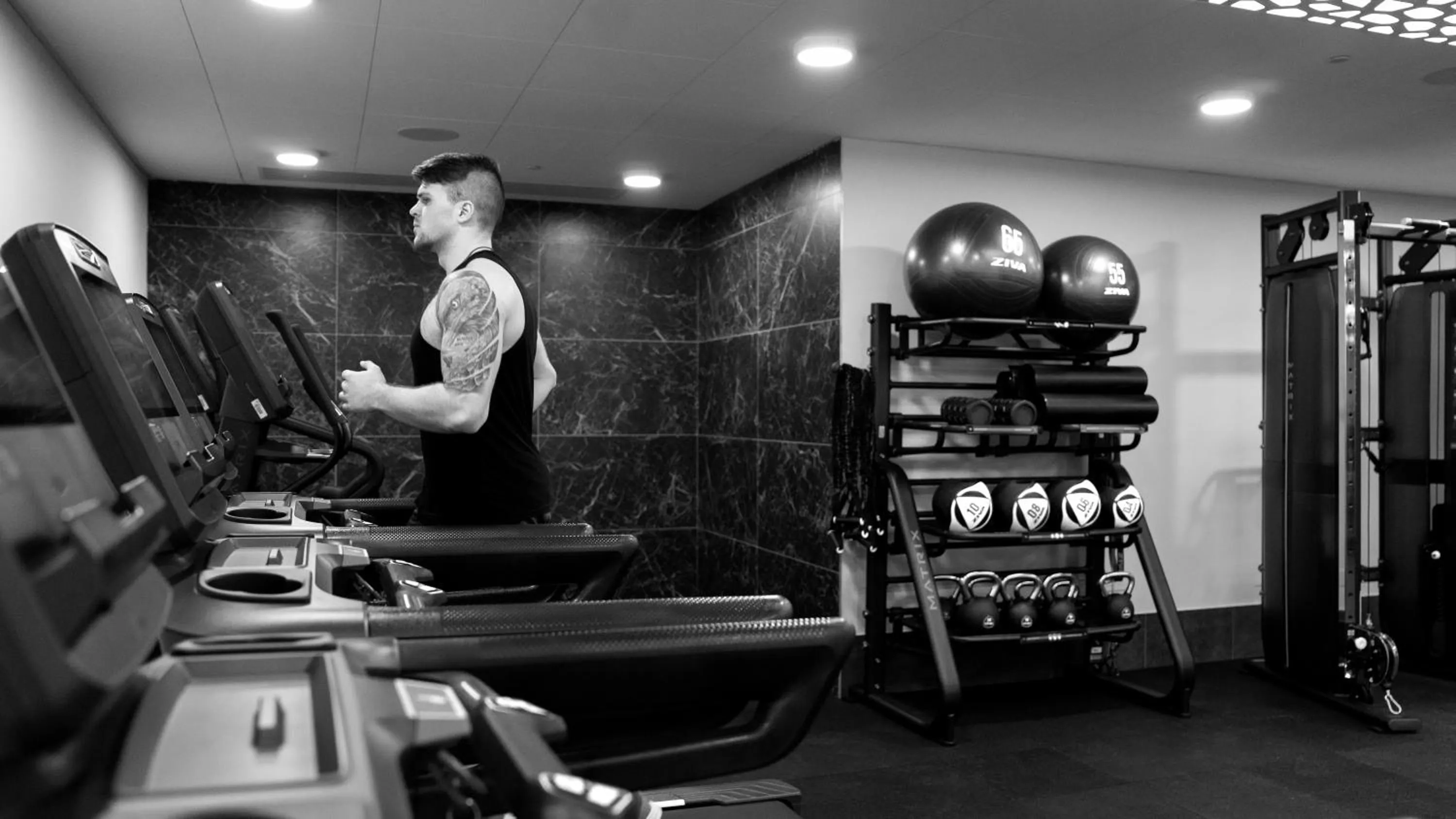 Fitness centre/facilities in E1 Suites & Spa aparthotel style - Gym & Spa