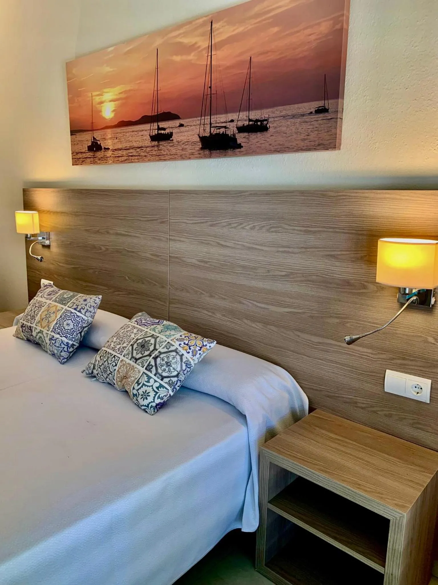 Bed in Hotel Tagomago