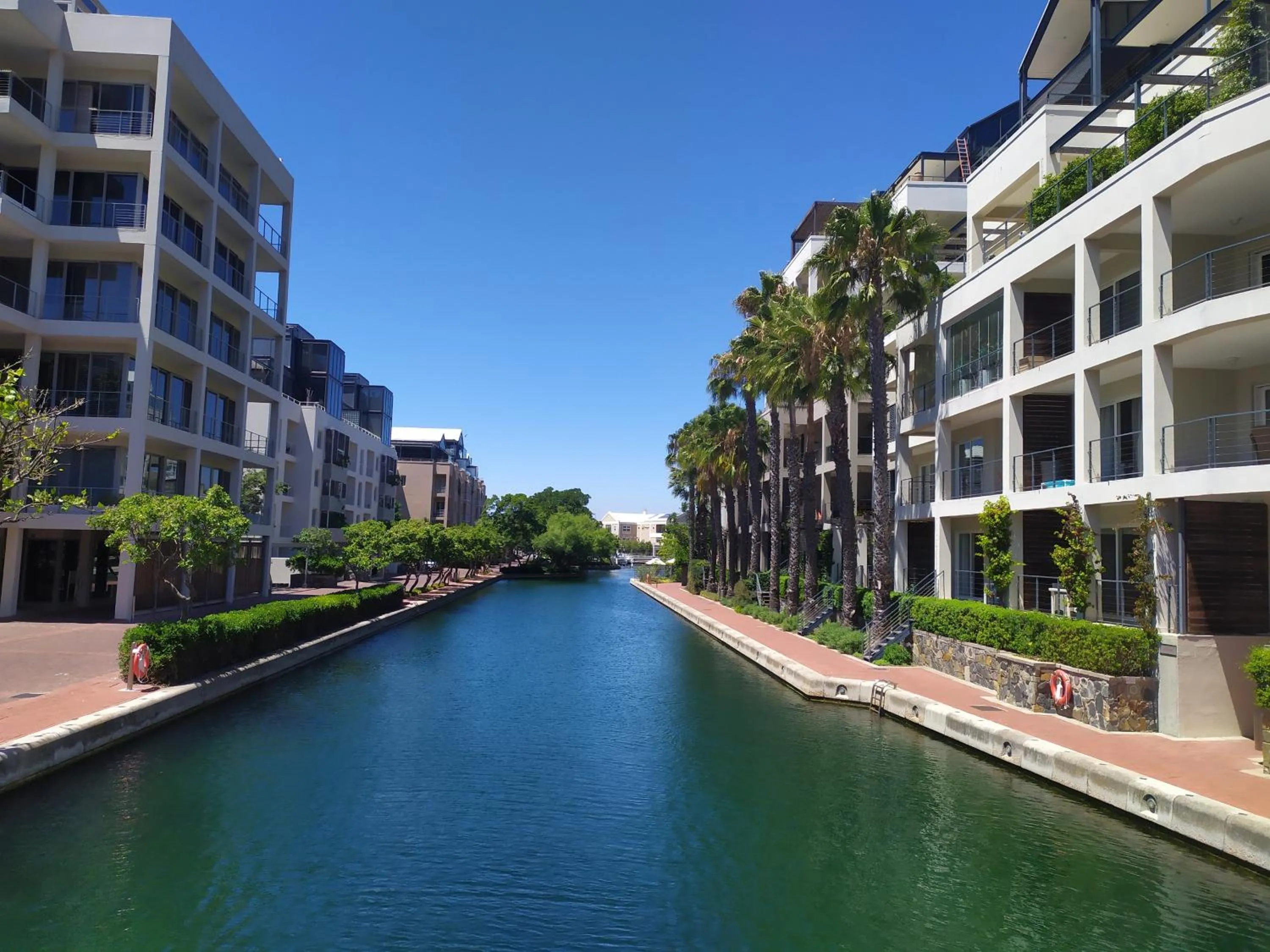 Property building in One Bedroom Apartment - fully equipped Waterfront based, Va Marina Residential