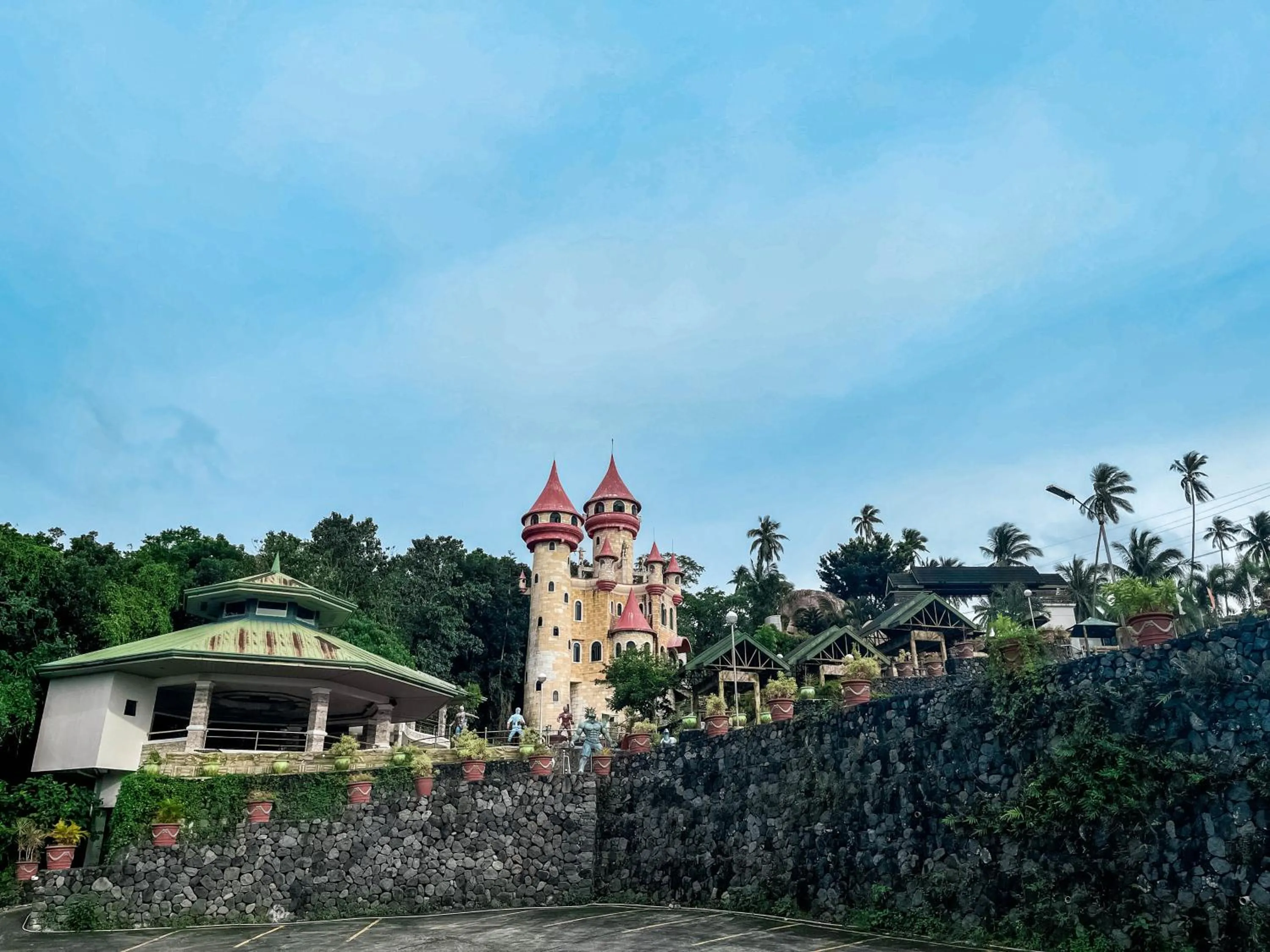 Property building in La Virginia Leisure Park and Amusement