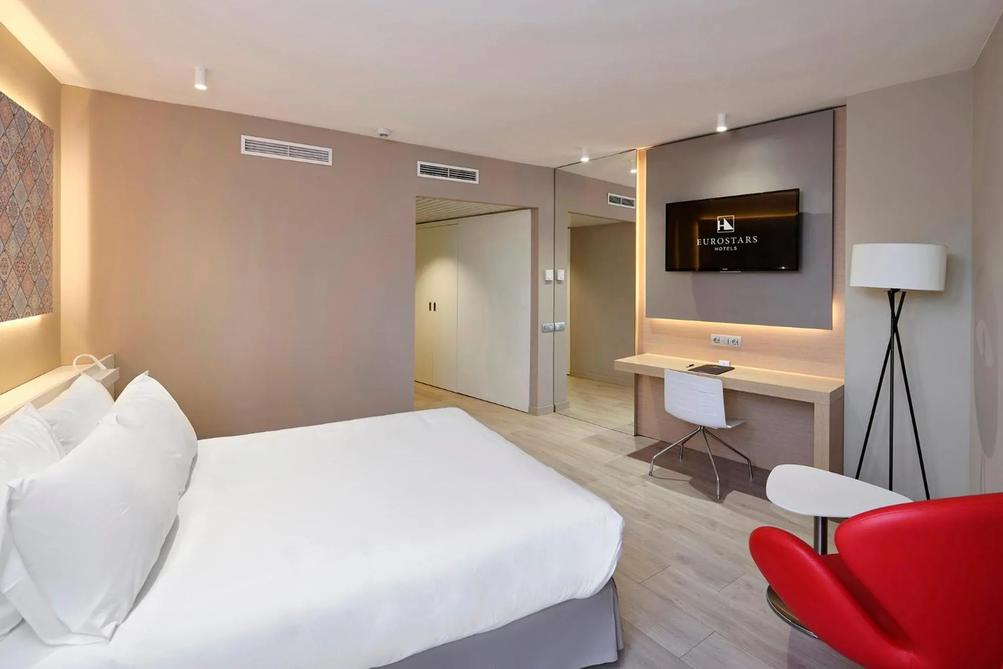 Bed in Eurostars Don Cándido