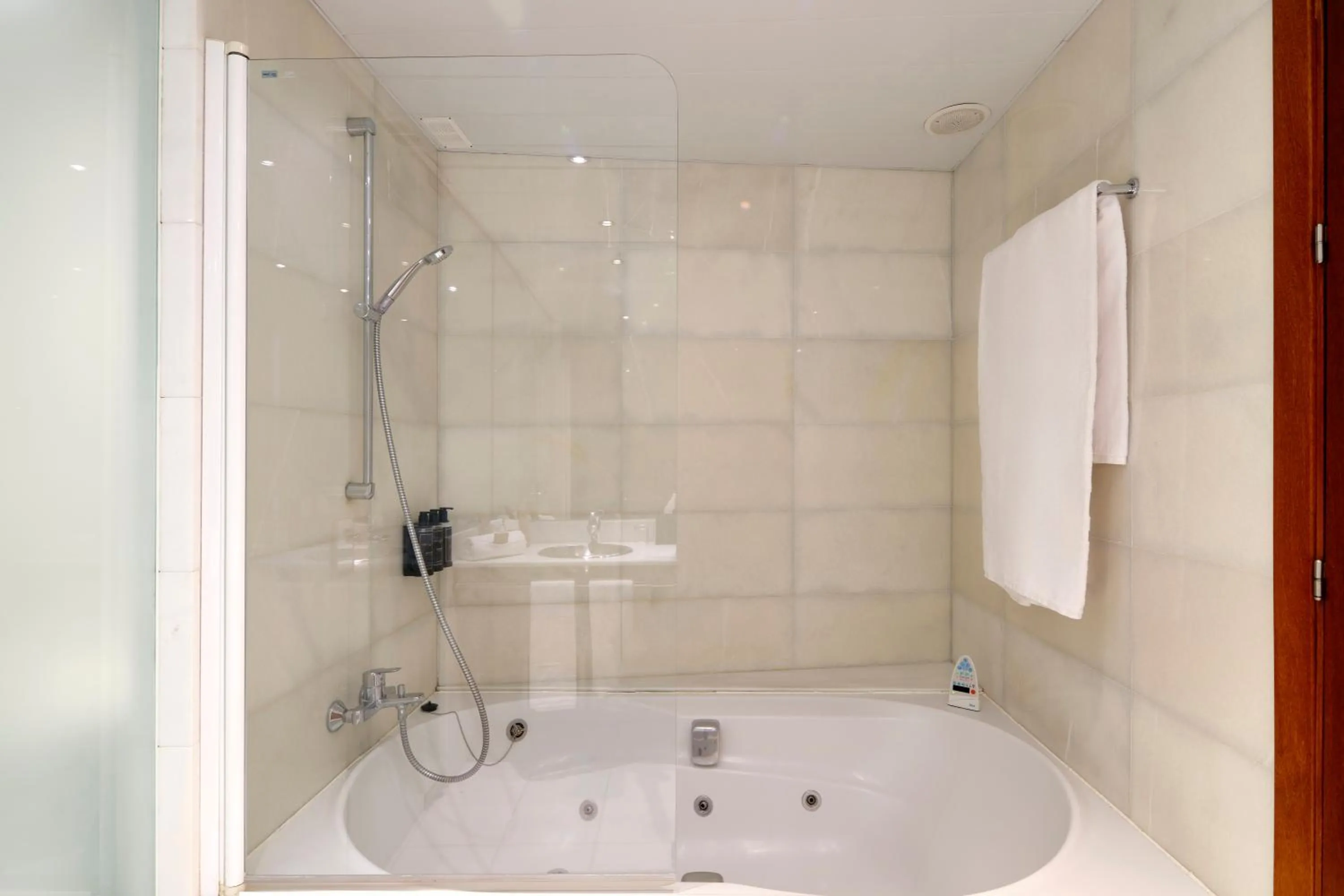 Hot Tub in Eurostars Don Cándido