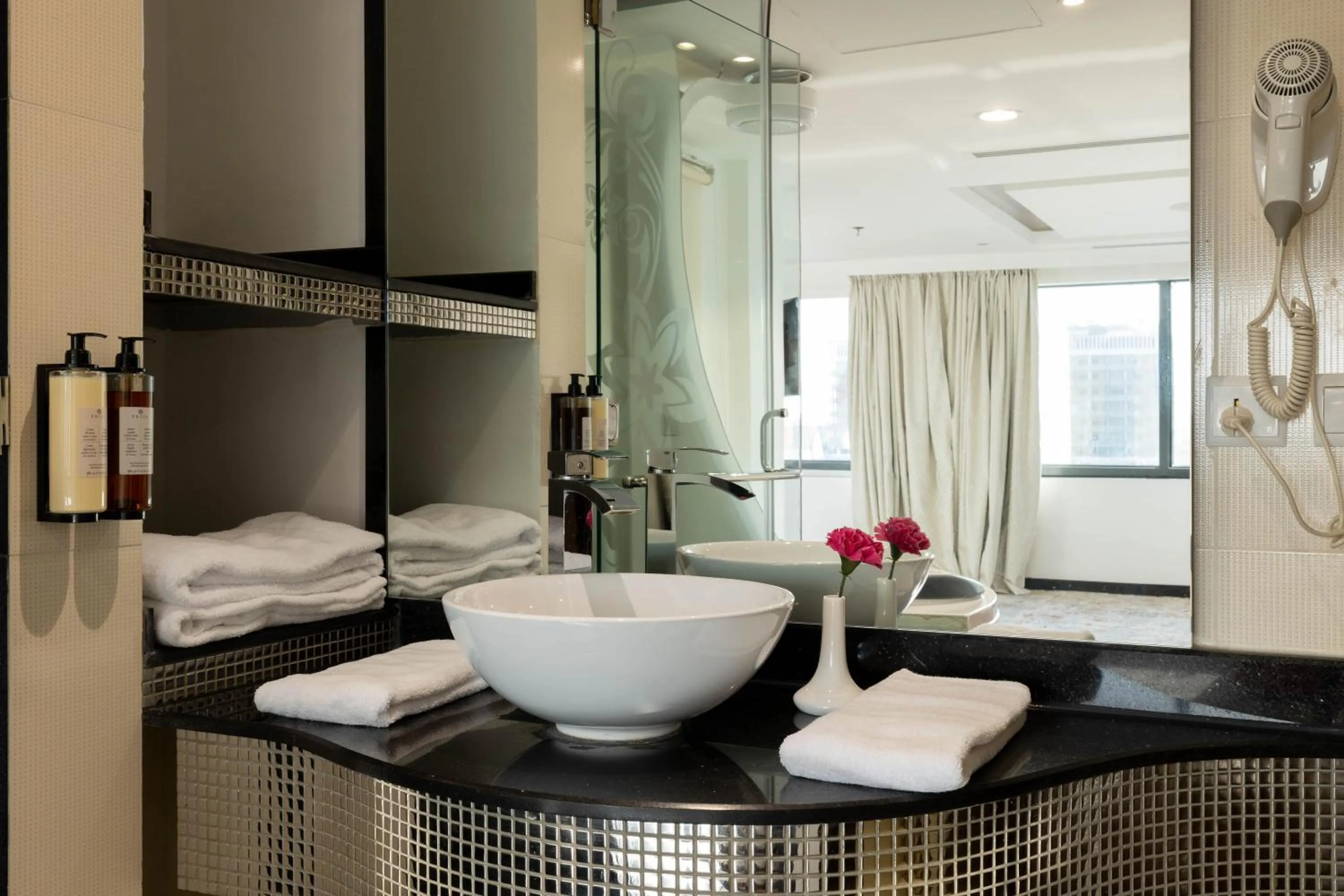 Bathroom in Mira Business Hotel