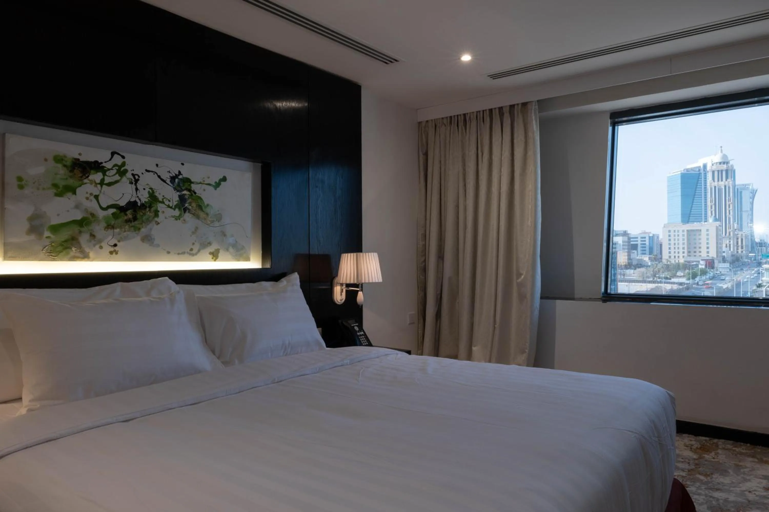 Bedroom, Bed in Mira Business Hotel