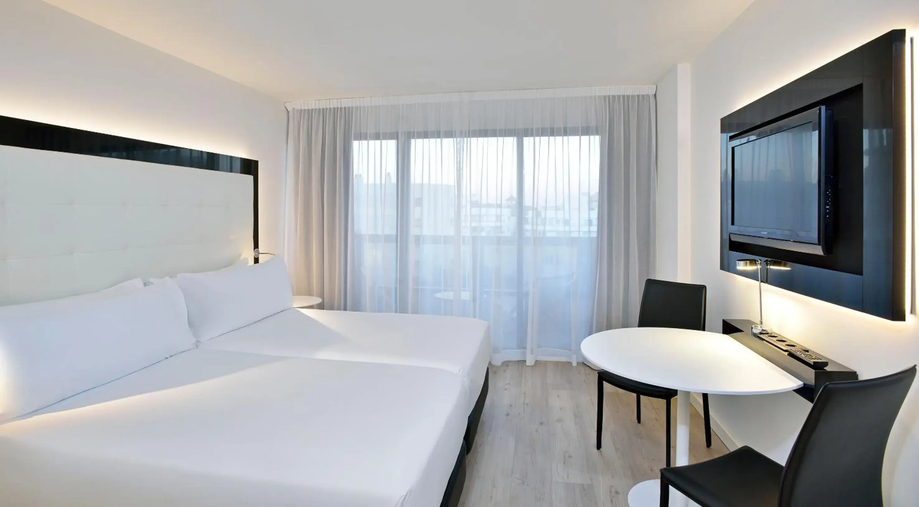 The Innside Room with Balcony in INNSiDE by Meliá Palma Bosque The Innside Room with Balcony in INNSiDE by Meliá Palma Bosque