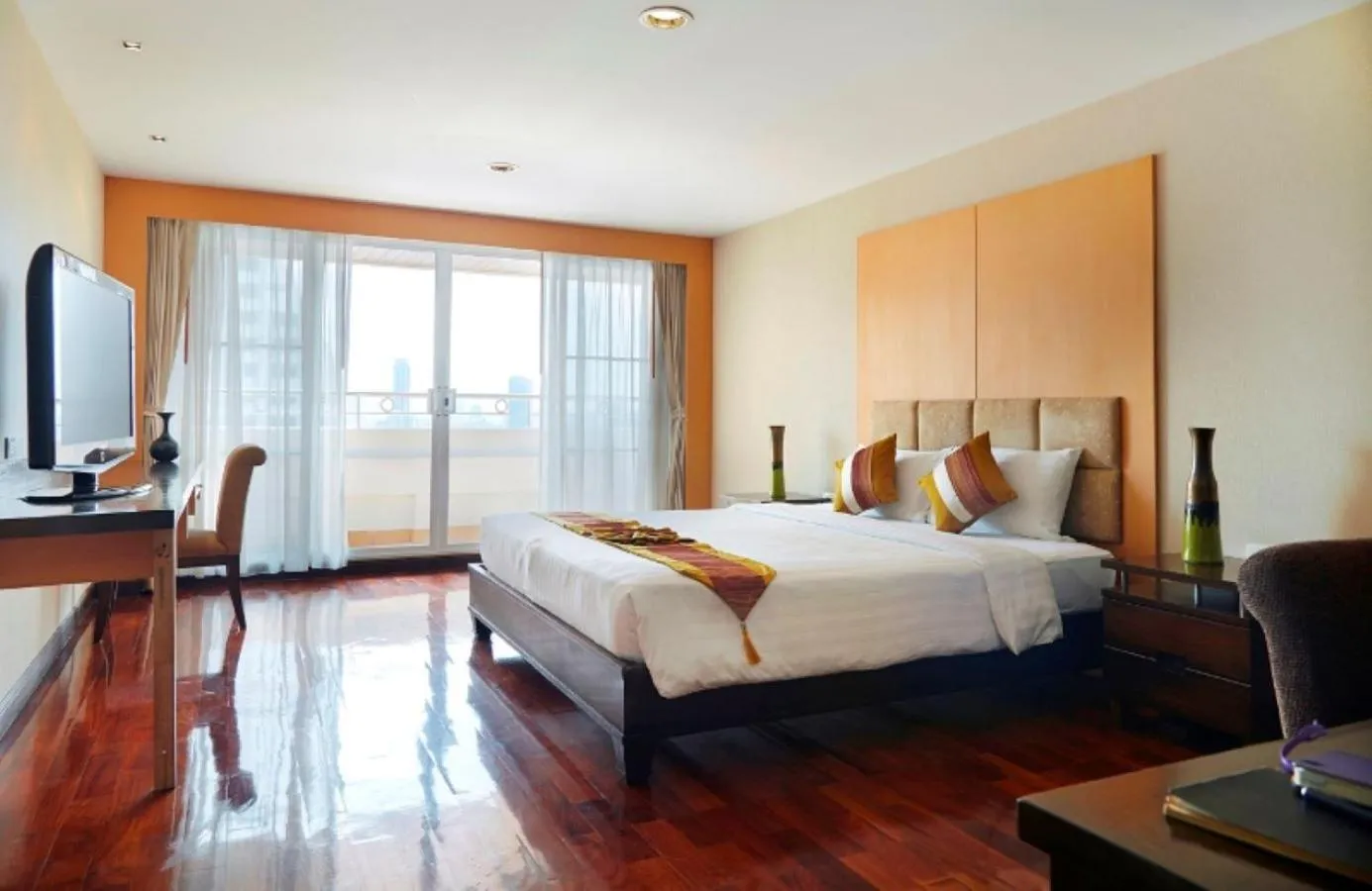 Property building, Bed in S.M. GRANDE RESIDENCE