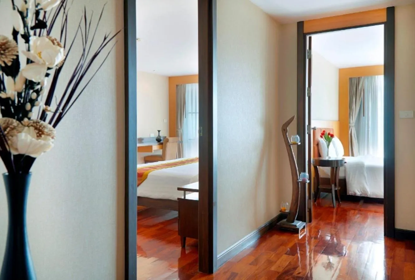 Property building, Bed in S.M. GRANDE RESIDENCE