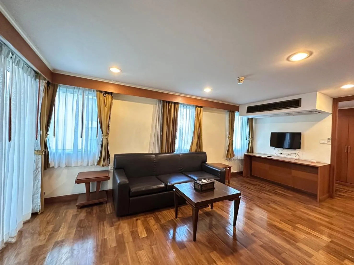 Property building in S.M. GRANDE RESIDENCE