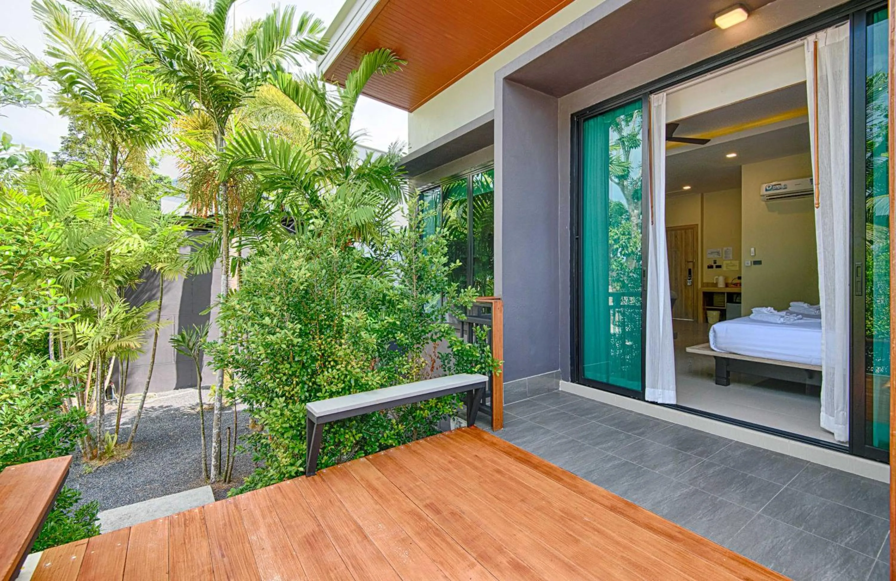 Bed in Mangrovebay Krabi Beachfront Pool Villa