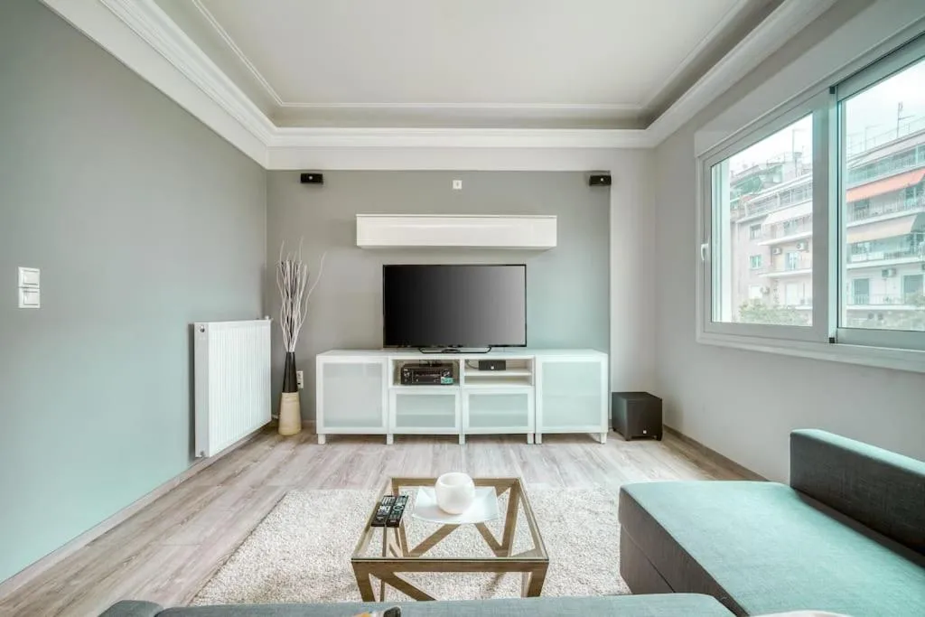 Charming Contemporary 2 bedroom apartment