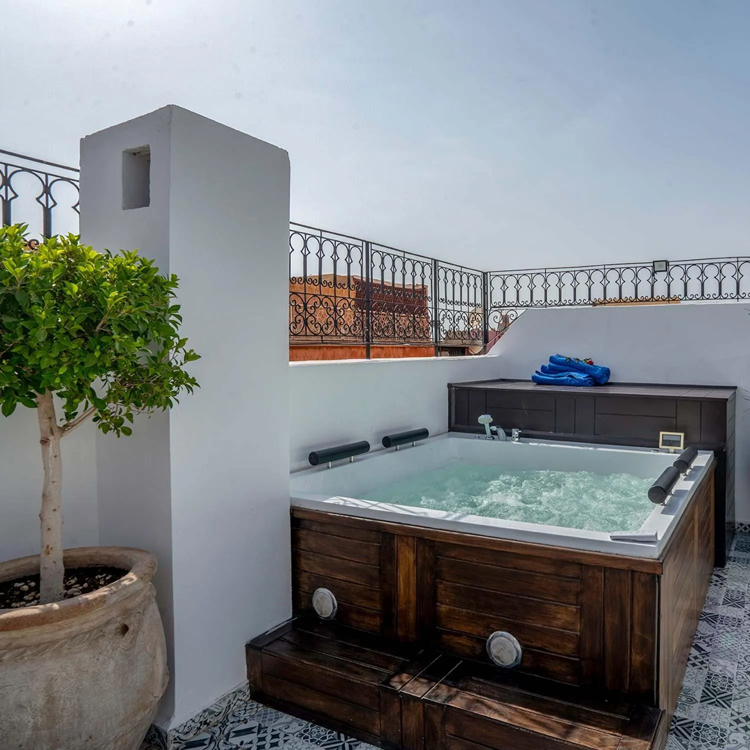 Hot Tub in MAISON SOLANEOS