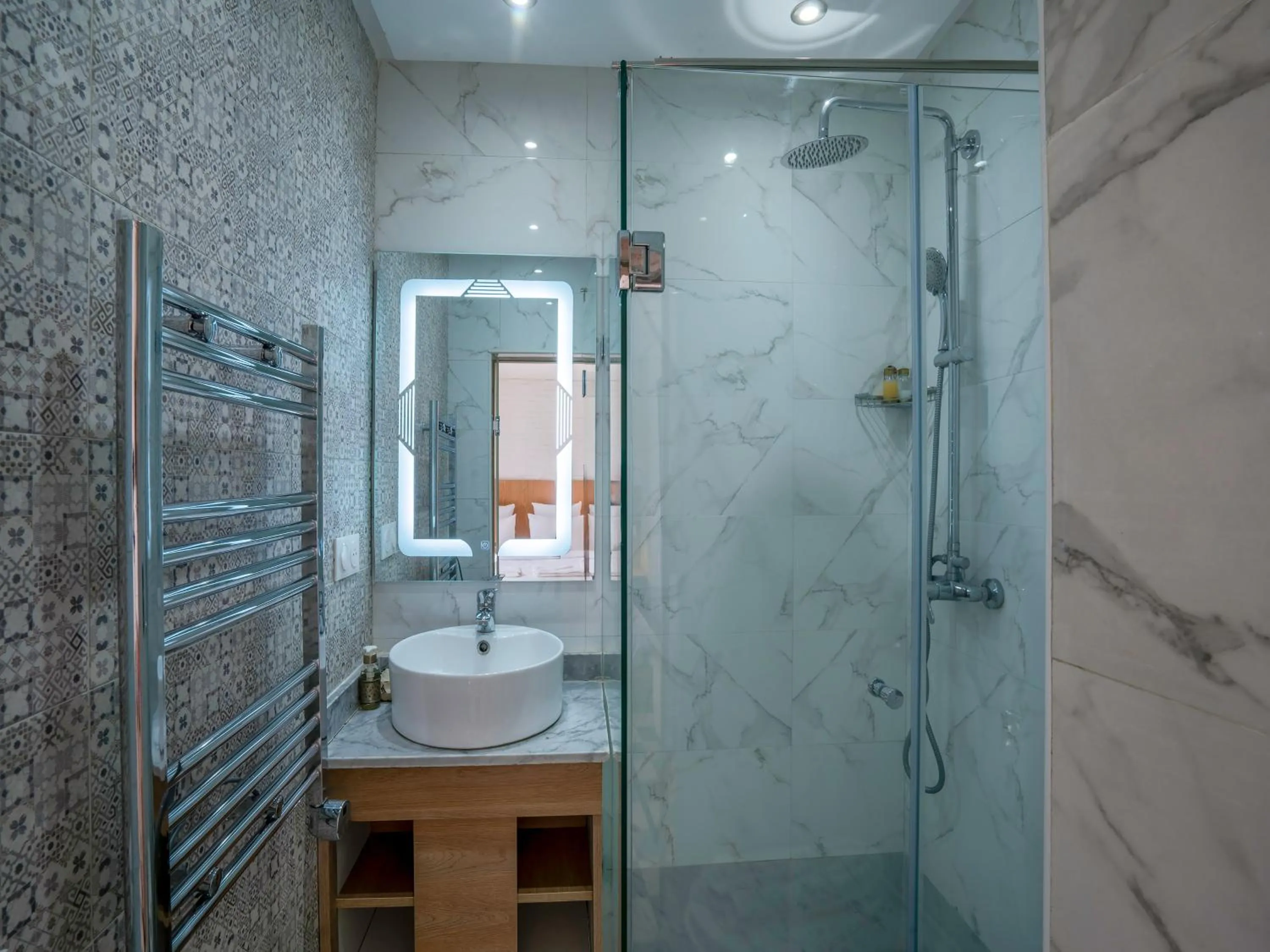 Shower in MAISON SOLANEOS