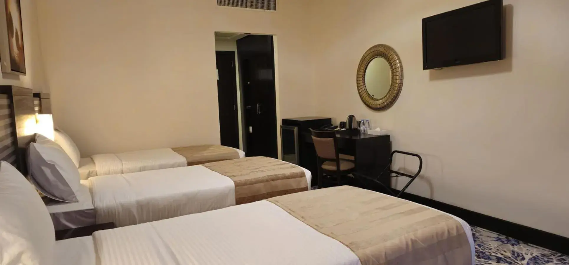 Bed in Al Hidayah Towers Hotel Bed in Al Hidayah Towers Hotel