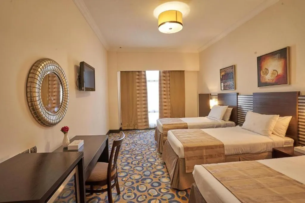 Bedroom, Bed in Al Hidayah Towers Hotel