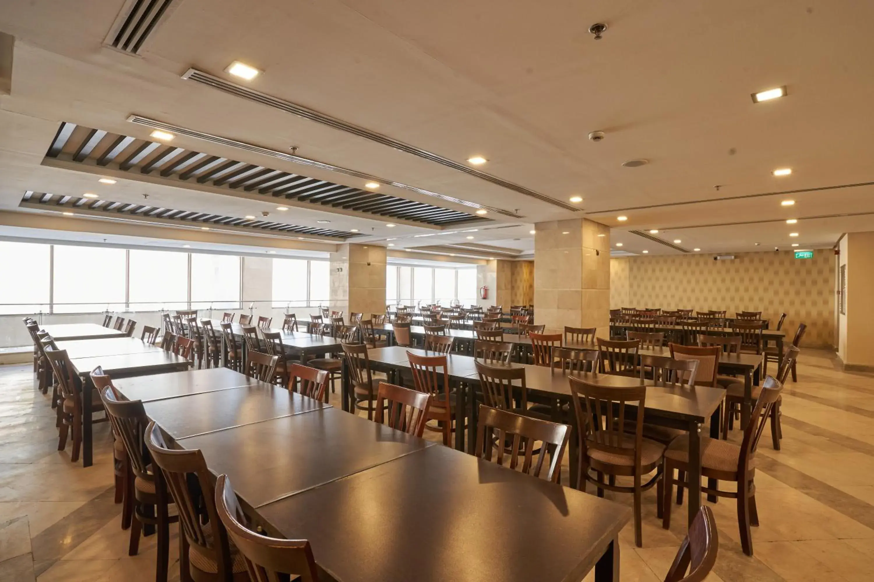 Restaurant/places to eat in Al Hidayah Towers Hotel Restaurant/places to eat in Al Hidayah Towers Hotel