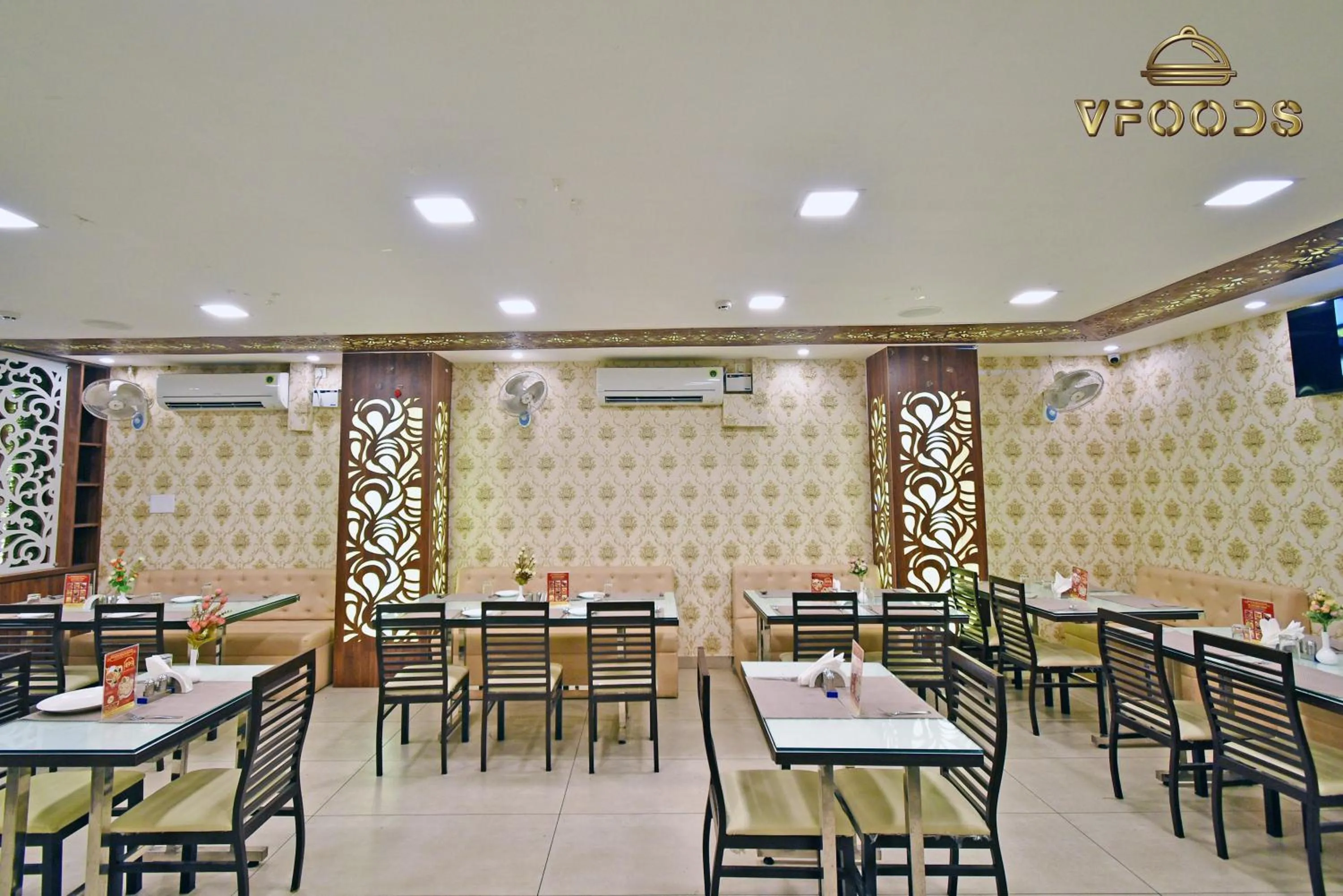 Restaurant/places to eat in Hotel Vi Park - City Centre