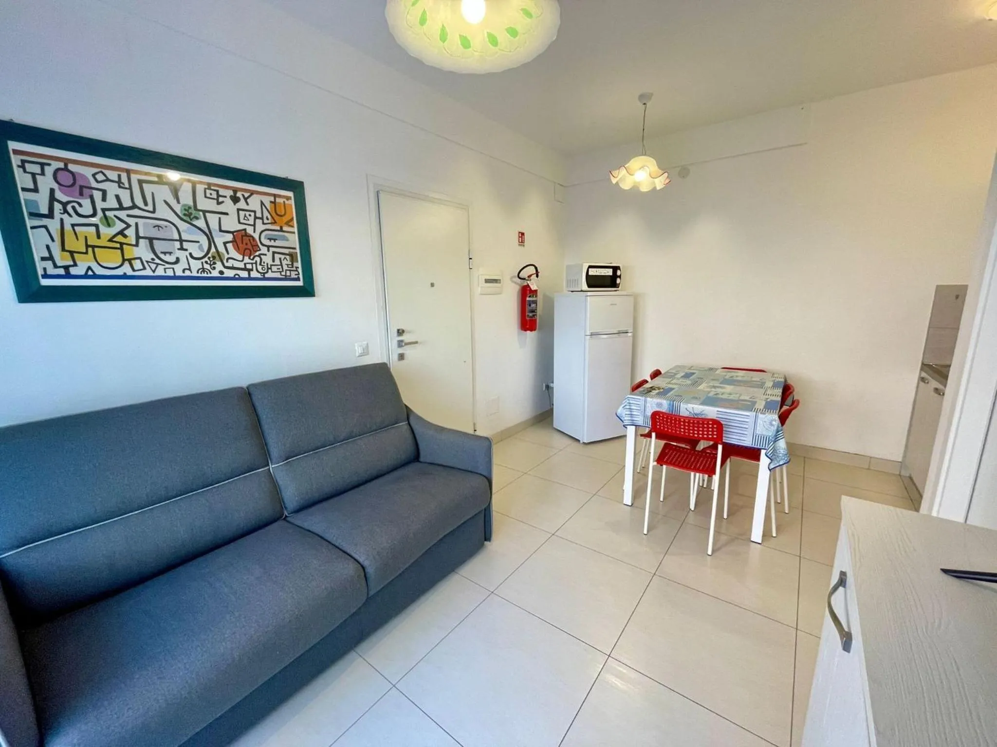 Flat with private garden by the sea
