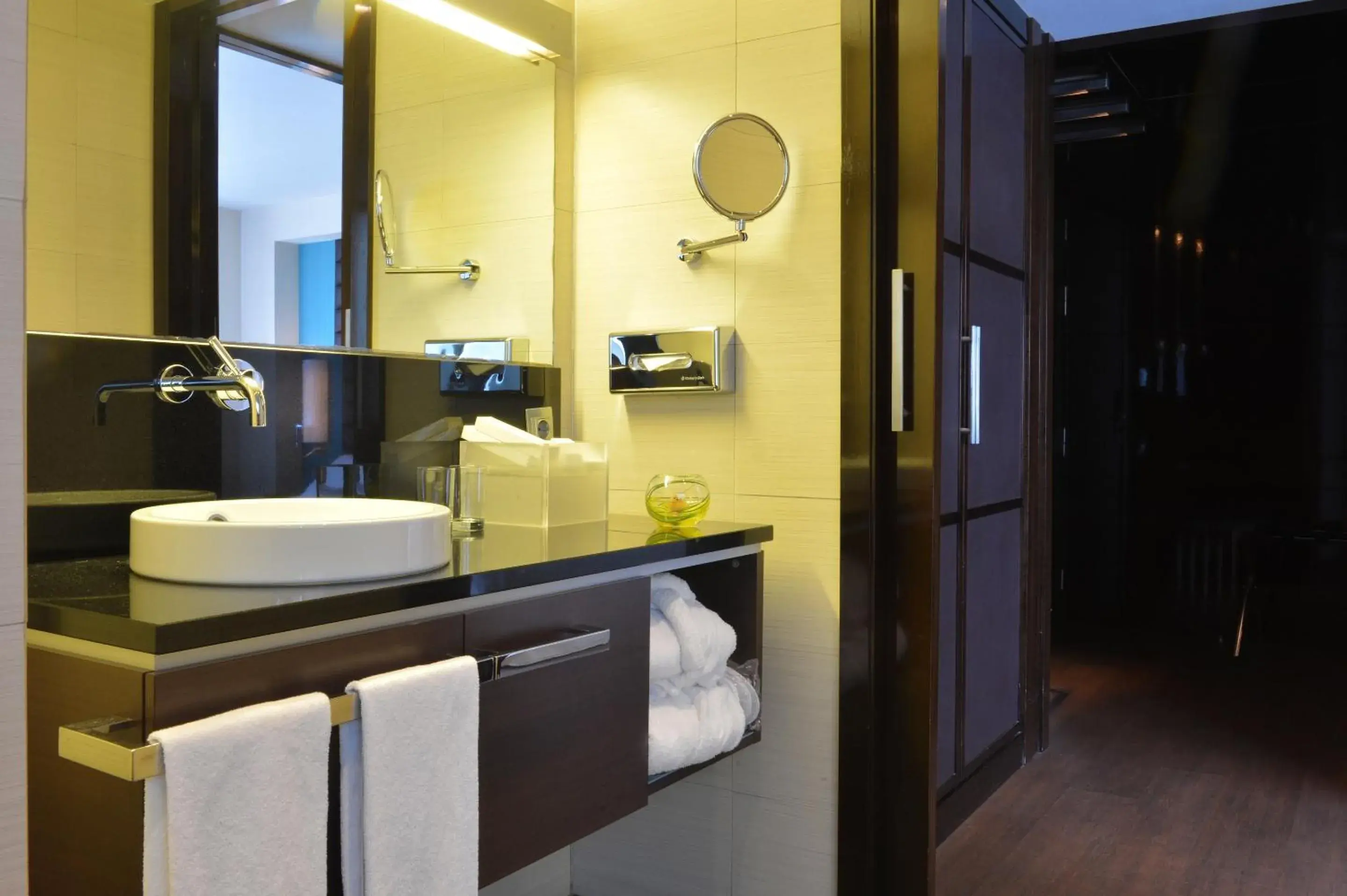 Bathroom in Pestana Arena Barcelona Bathroom in Pestana Arena Barcelona