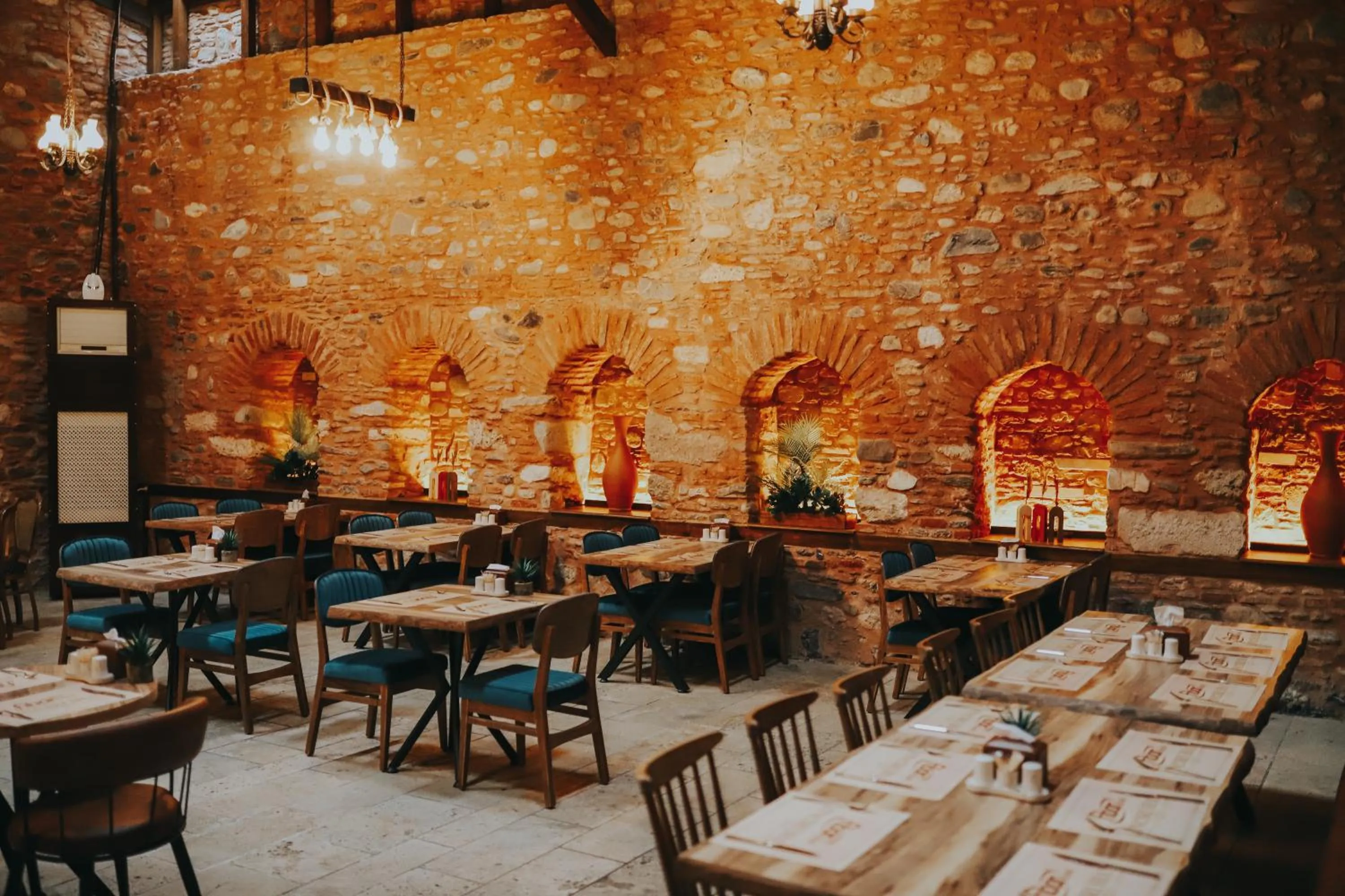 Food and drinks in Fibar Hotel Zincirlihan