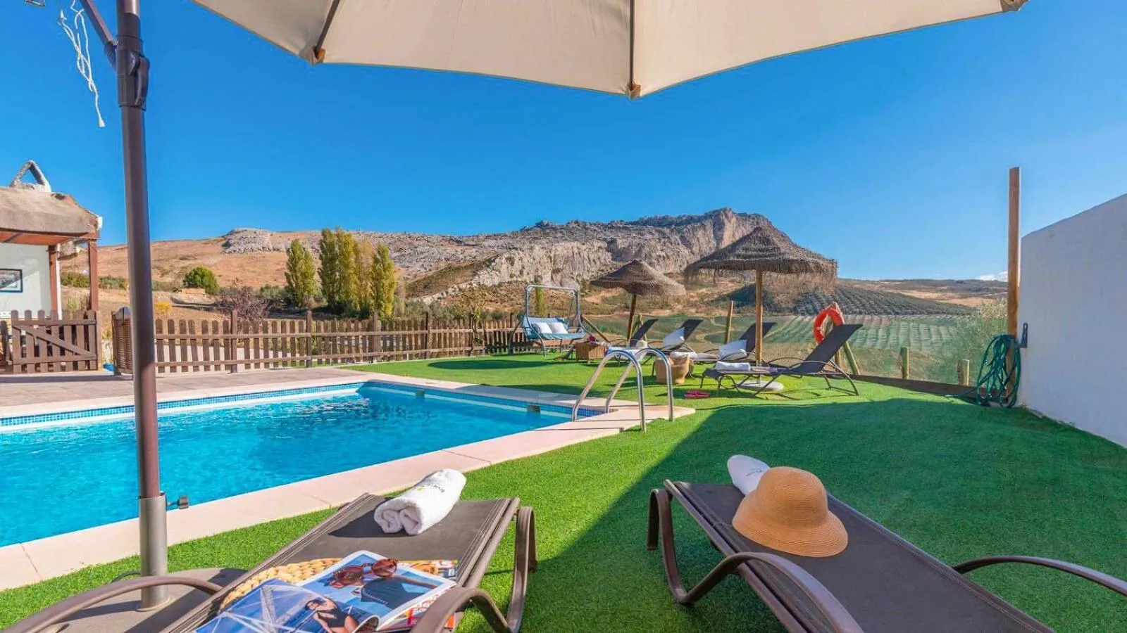 Swimming pool in Casa La Pradera Antequera by Ruralidays