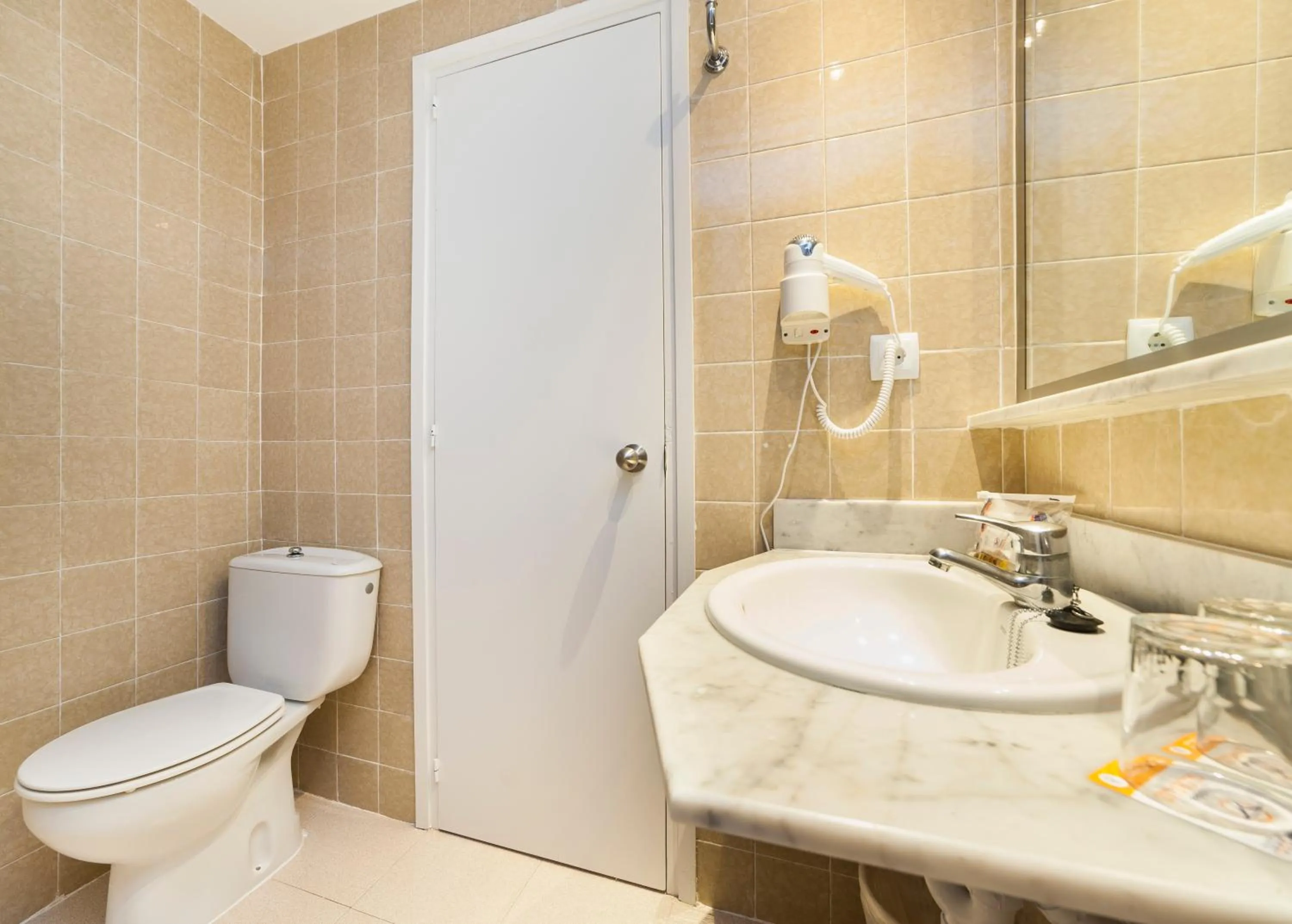 Bathroom in Globales Binimar