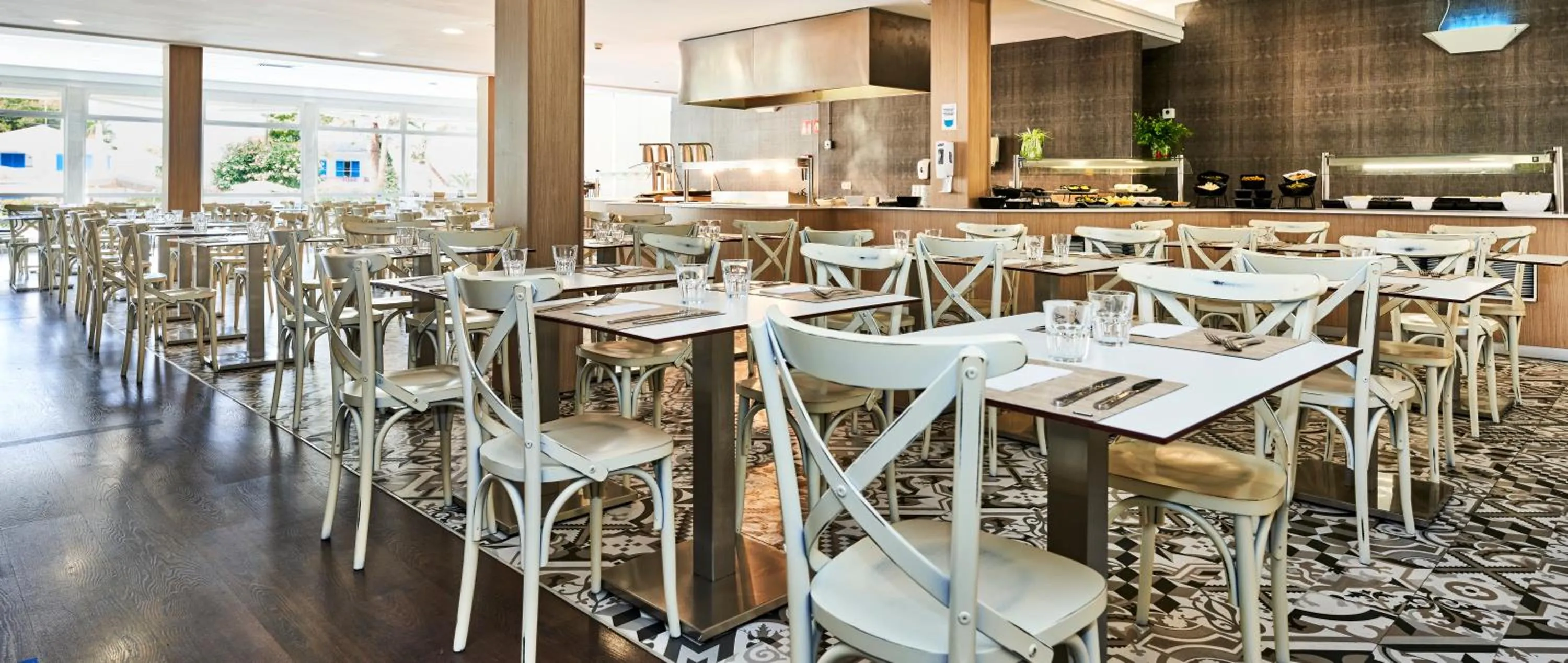 Dining area in Globales Cala Blanca