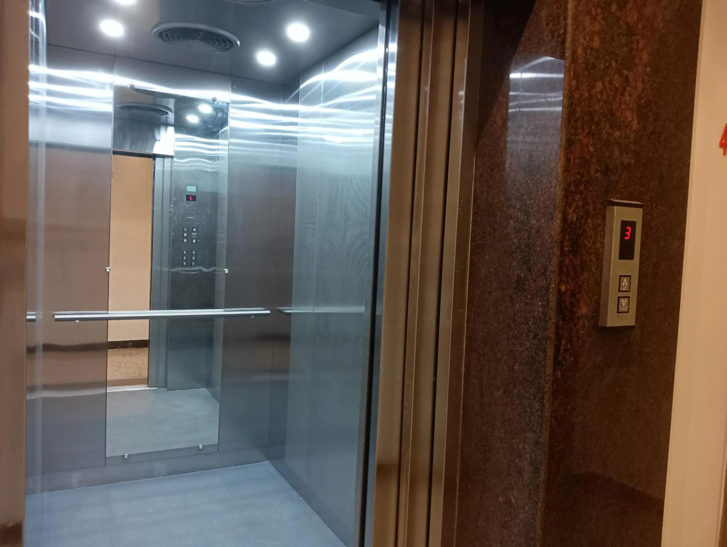 elevator in Hotel New Centro