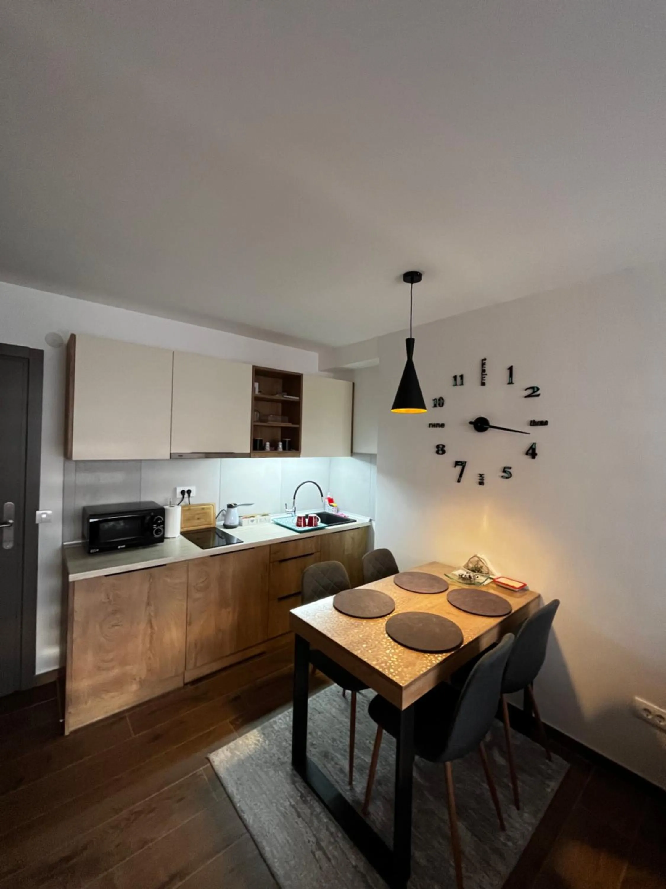 Kitchen or kitchenette in Apartments Myna in Kraljevi Cardaci