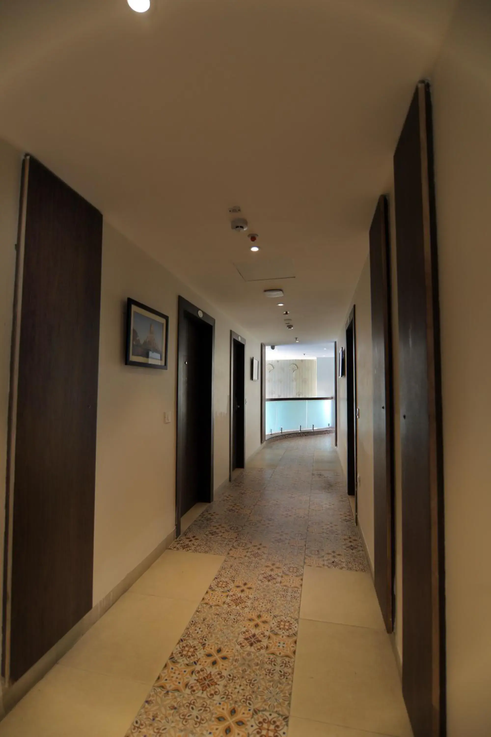 Property building in Hotel Mumbai House Express Udaipur Property building in Hotel Mumbai House Express Udaipur