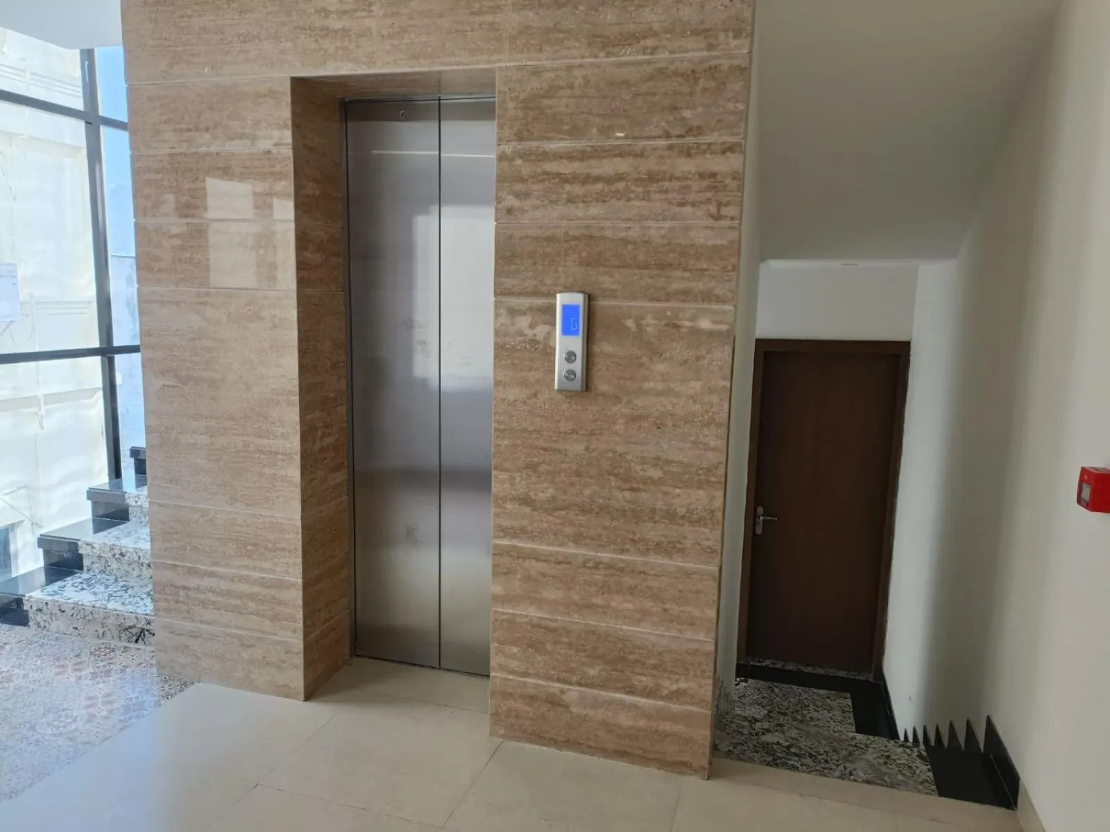 elevator in Hotel Mumbai House Express Udaipur