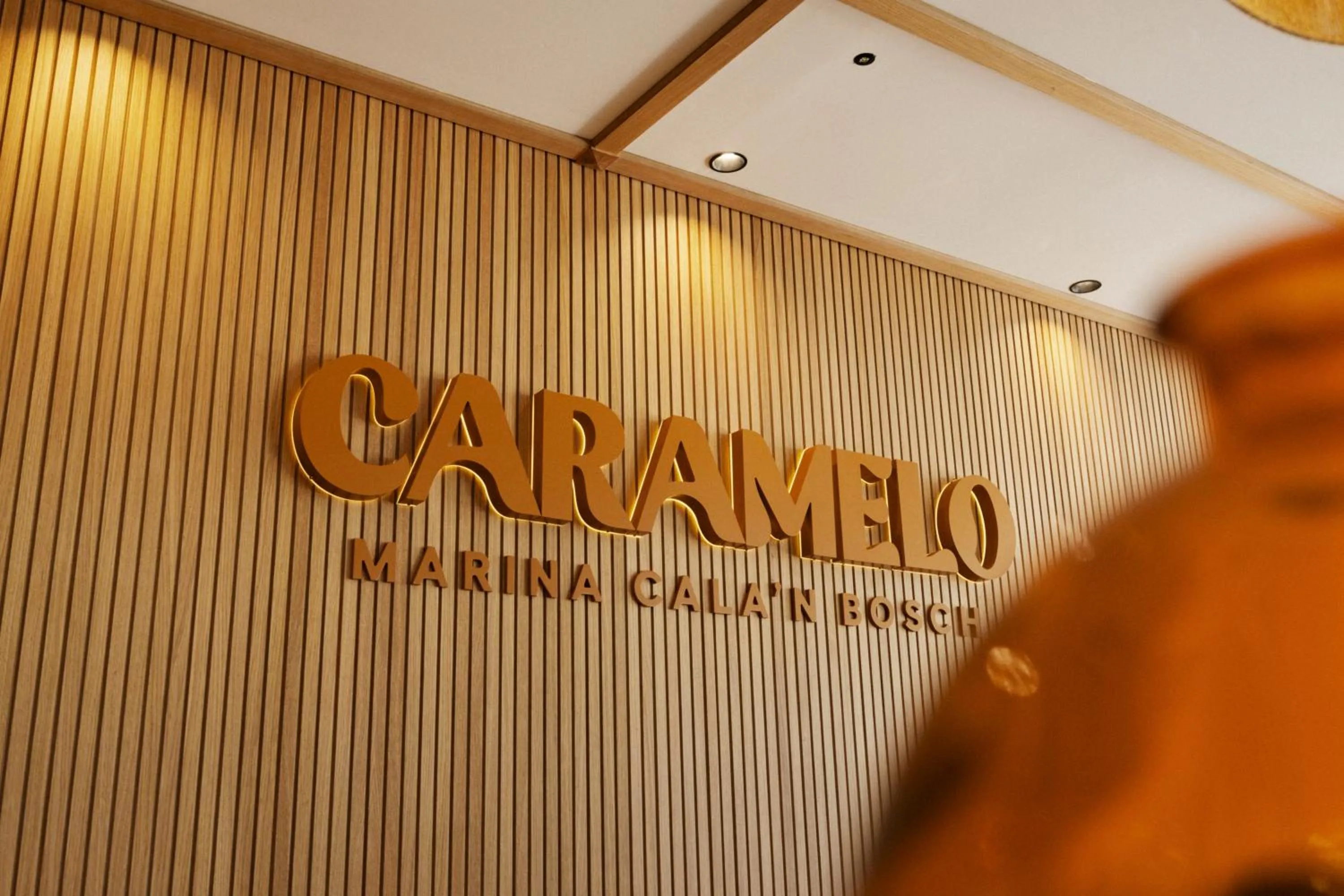 Caramelo Marina Calan Bosch - Adults Only