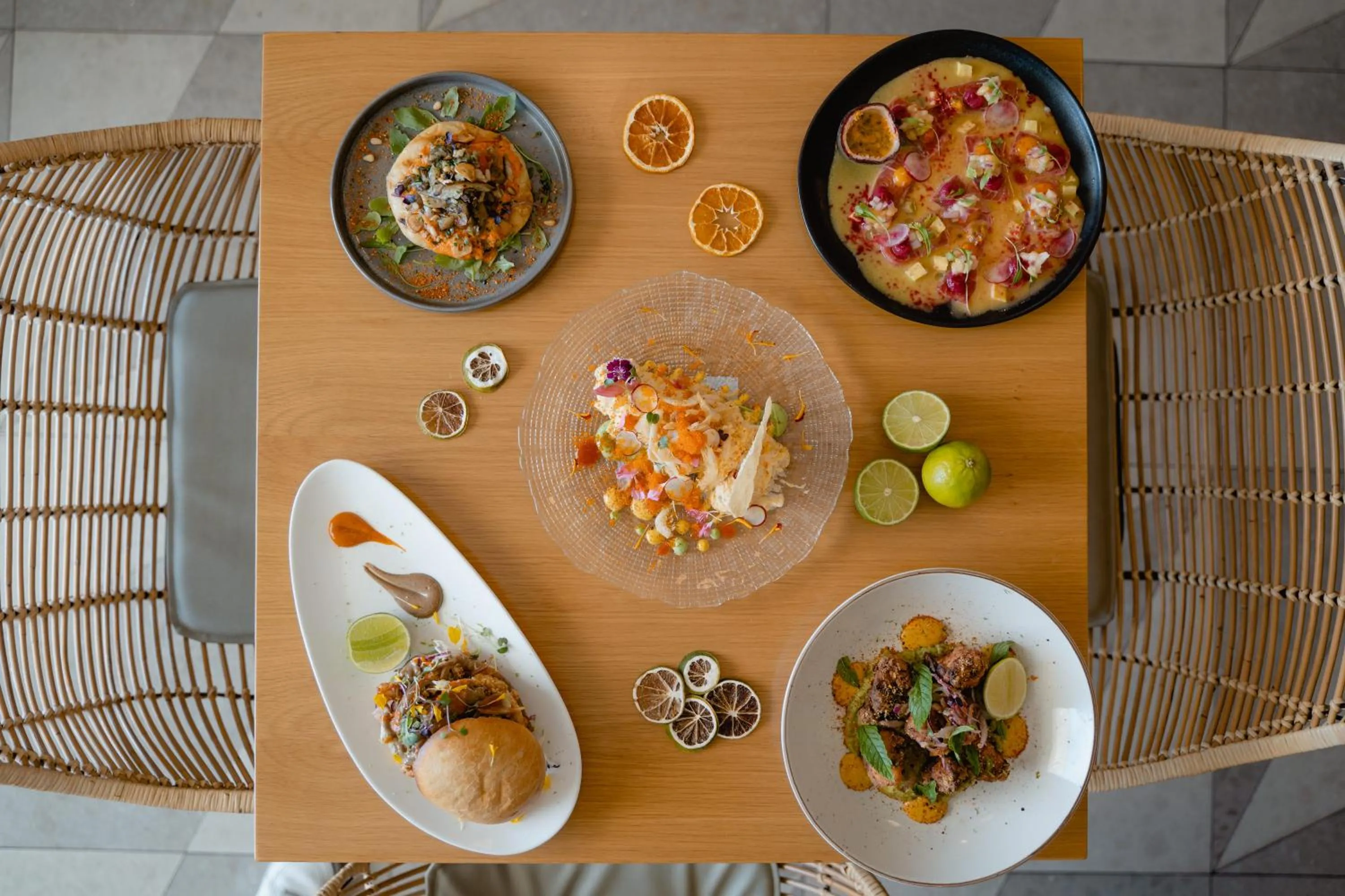 Restaurant/places to eat in Gastrohotel Boutique RH Canfali