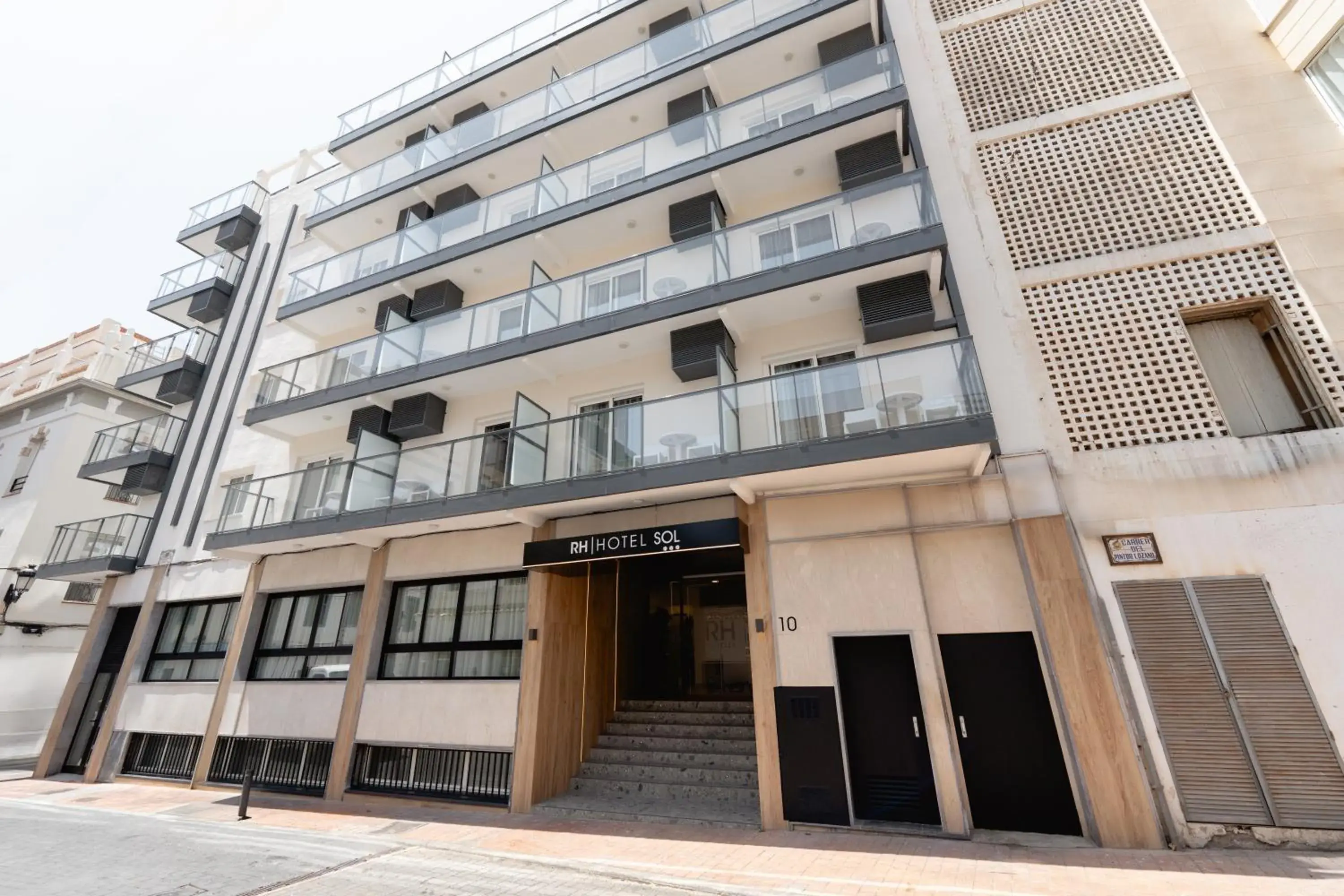 Property building in Hotel RH Sol Property building in Hotel RH Sol