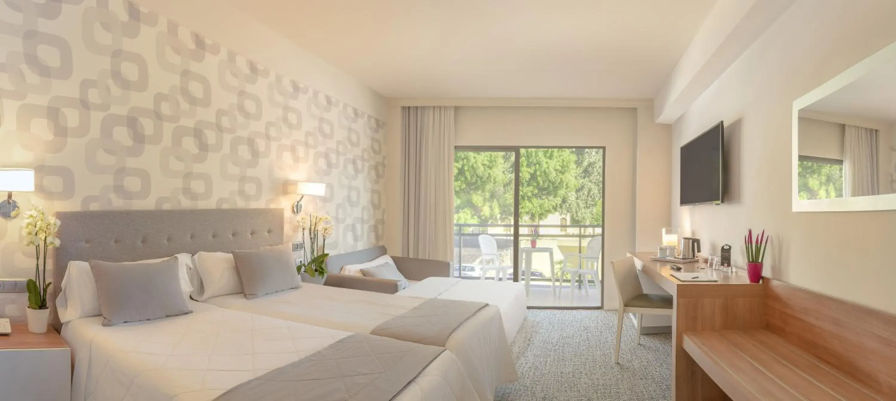 Superior Double Room (2 Adults + 1 Child) with terrace in Hotel RH Corona del Mar 4* Sup Superior Double Room (2 Adults + 1 Child) with terrace in Hotel RH Corona del Mar 4* Sup