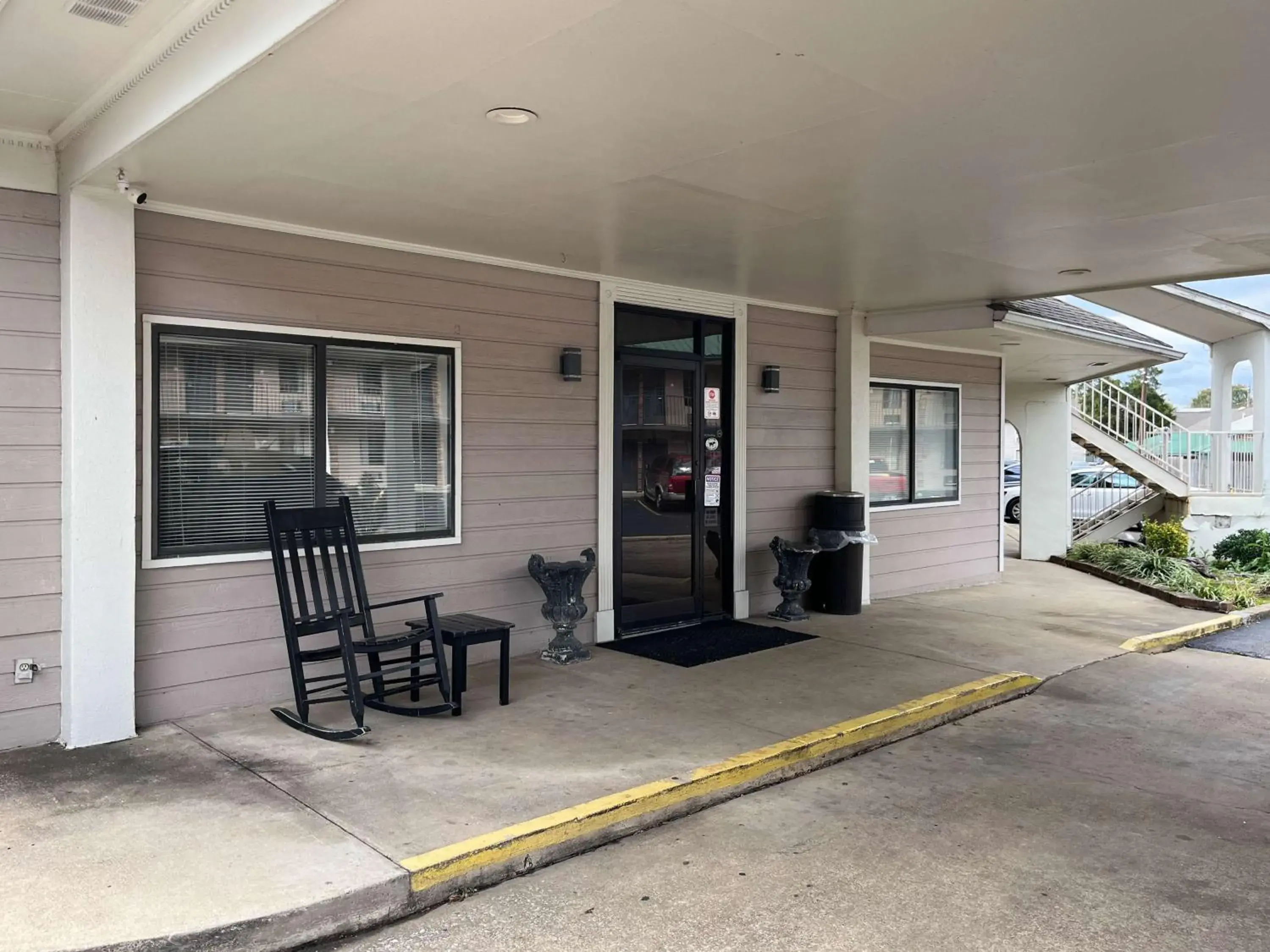 Property building in Studio 6 Millington TN Property building in Studio 6 Millington TN