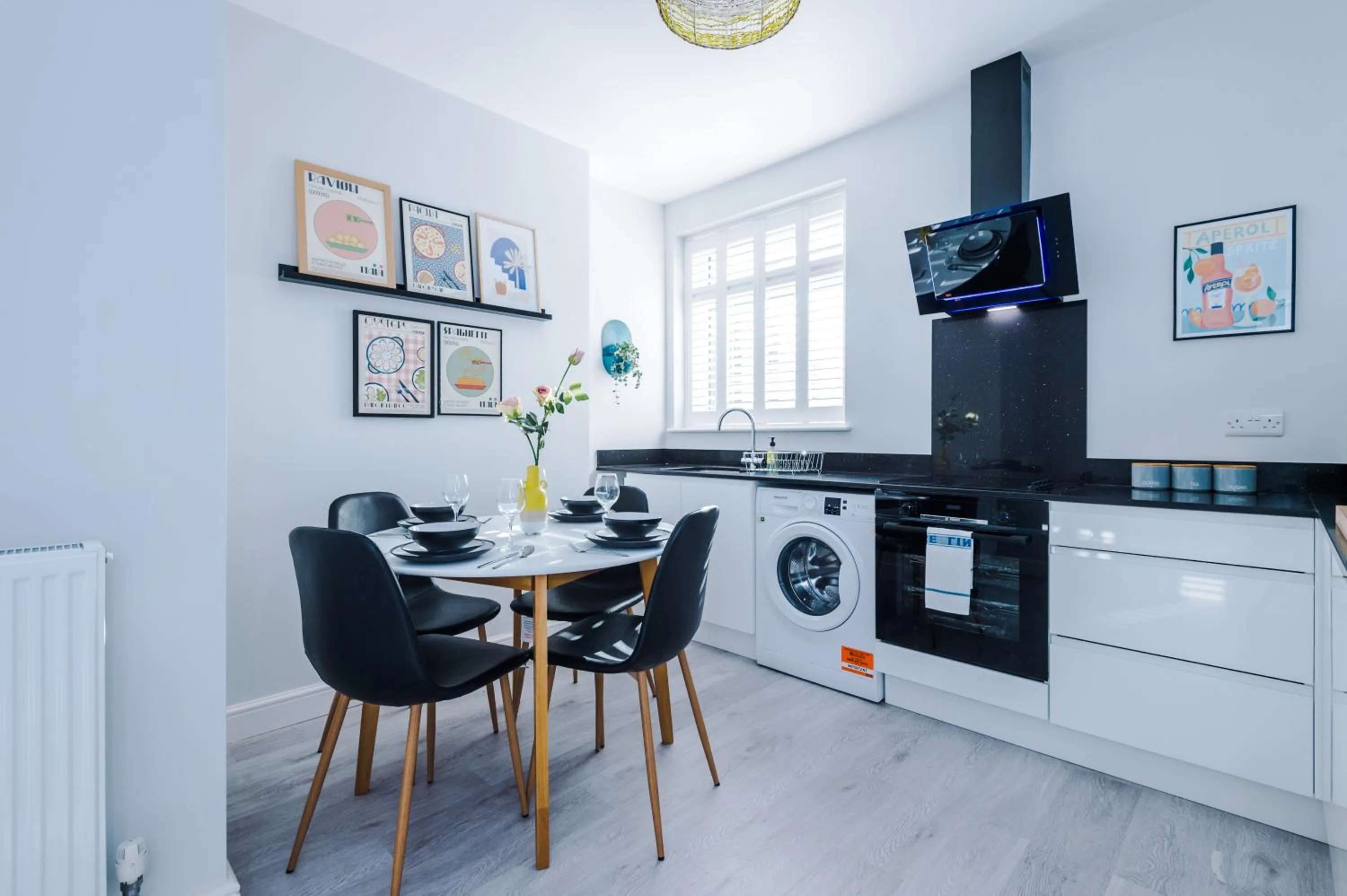Kitchen or kitchenette in Westwood Lodge Serviced Apartment