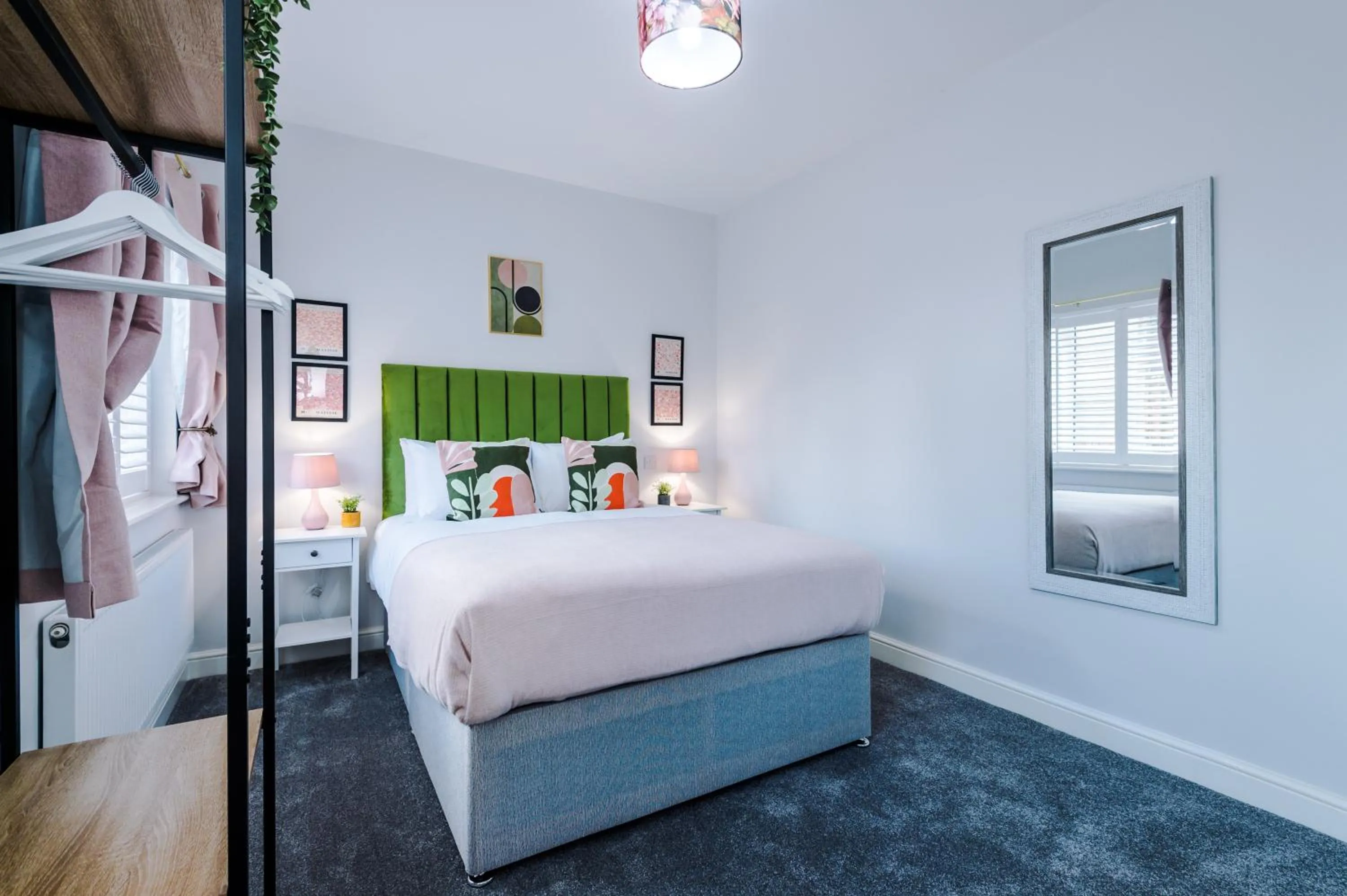 Bed in Beechwood Lodge Serviced Apartment