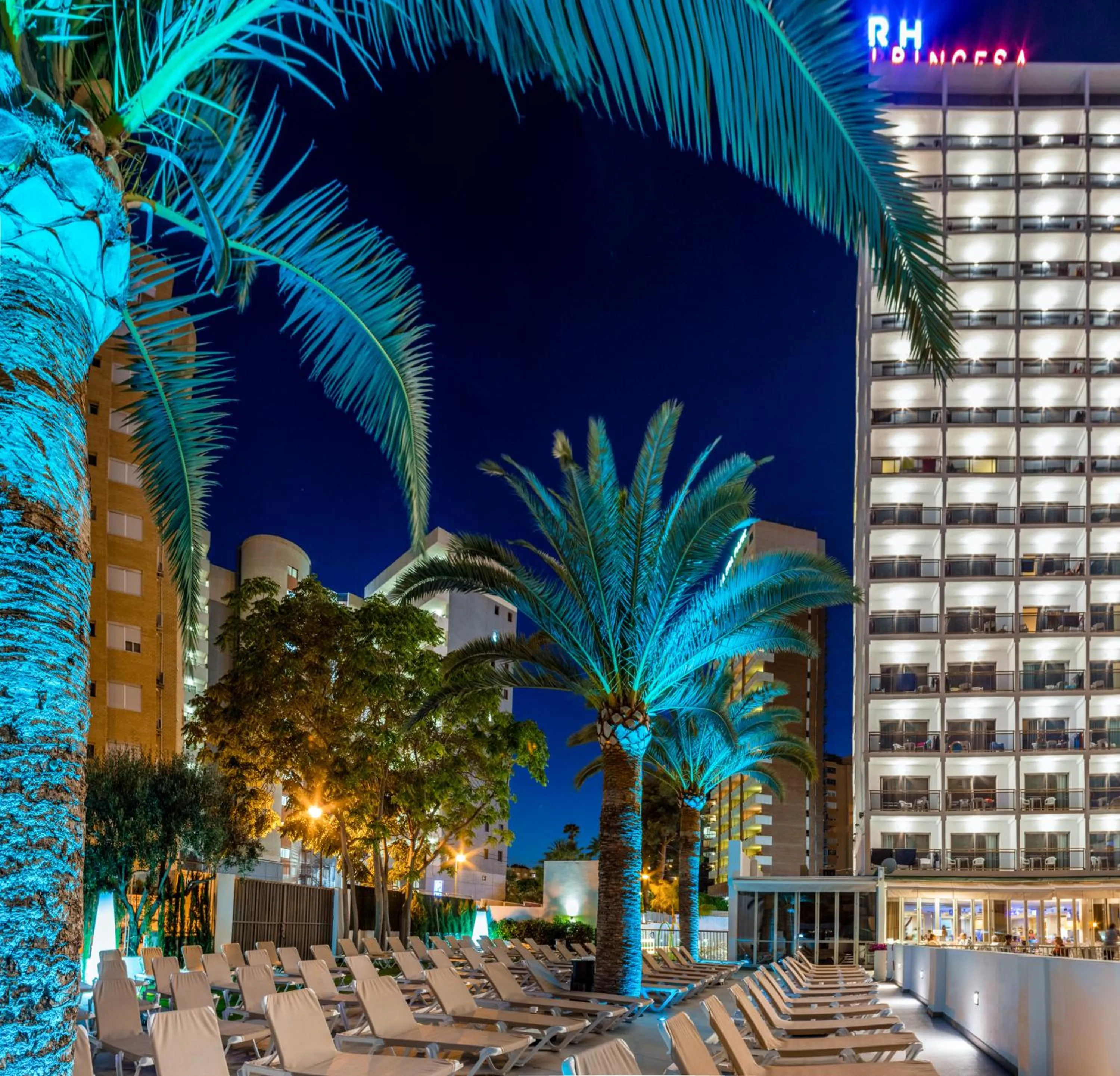 Facade/entrance in RH Princesa Hotel & Spa 4* Sup