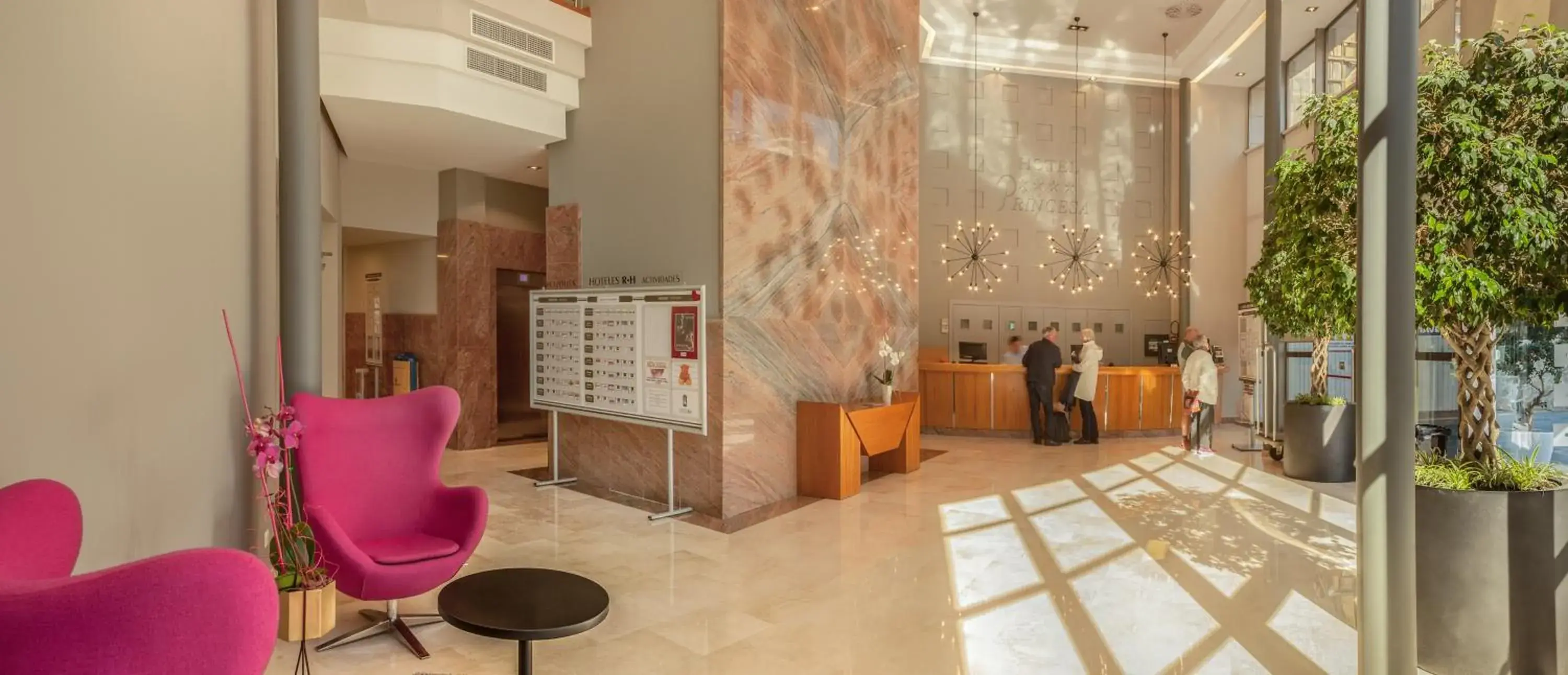 Lobby or reception in RH Princesa Hotel & Spa 4* Sup Lobby or reception in RH Princesa Hotel & Spa 4* Sup