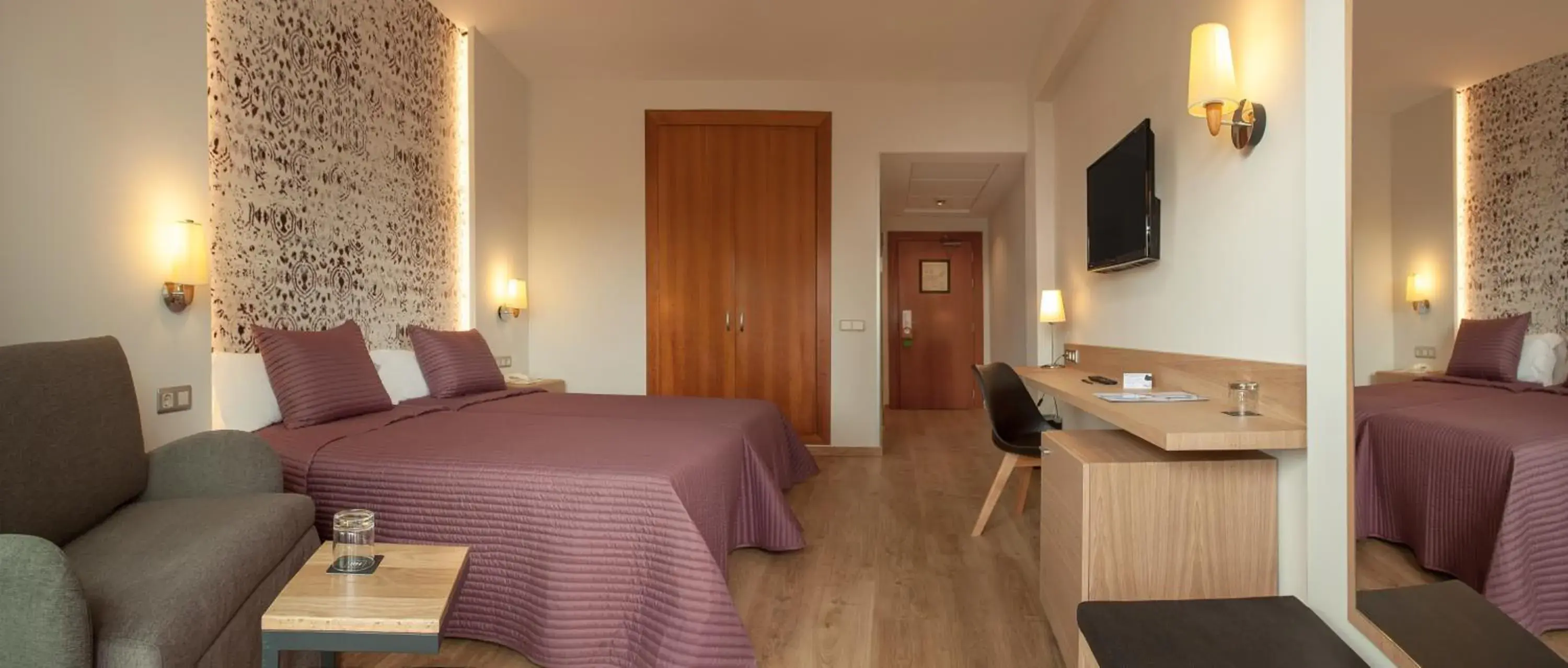 Superior Twin Room with Terrace (3 Adults) in RH Princesa Hotel & Spa 4* Sup Superior Twin Room with Terrace (3 Adults) in RH Princesa Hotel & Spa 4* Sup