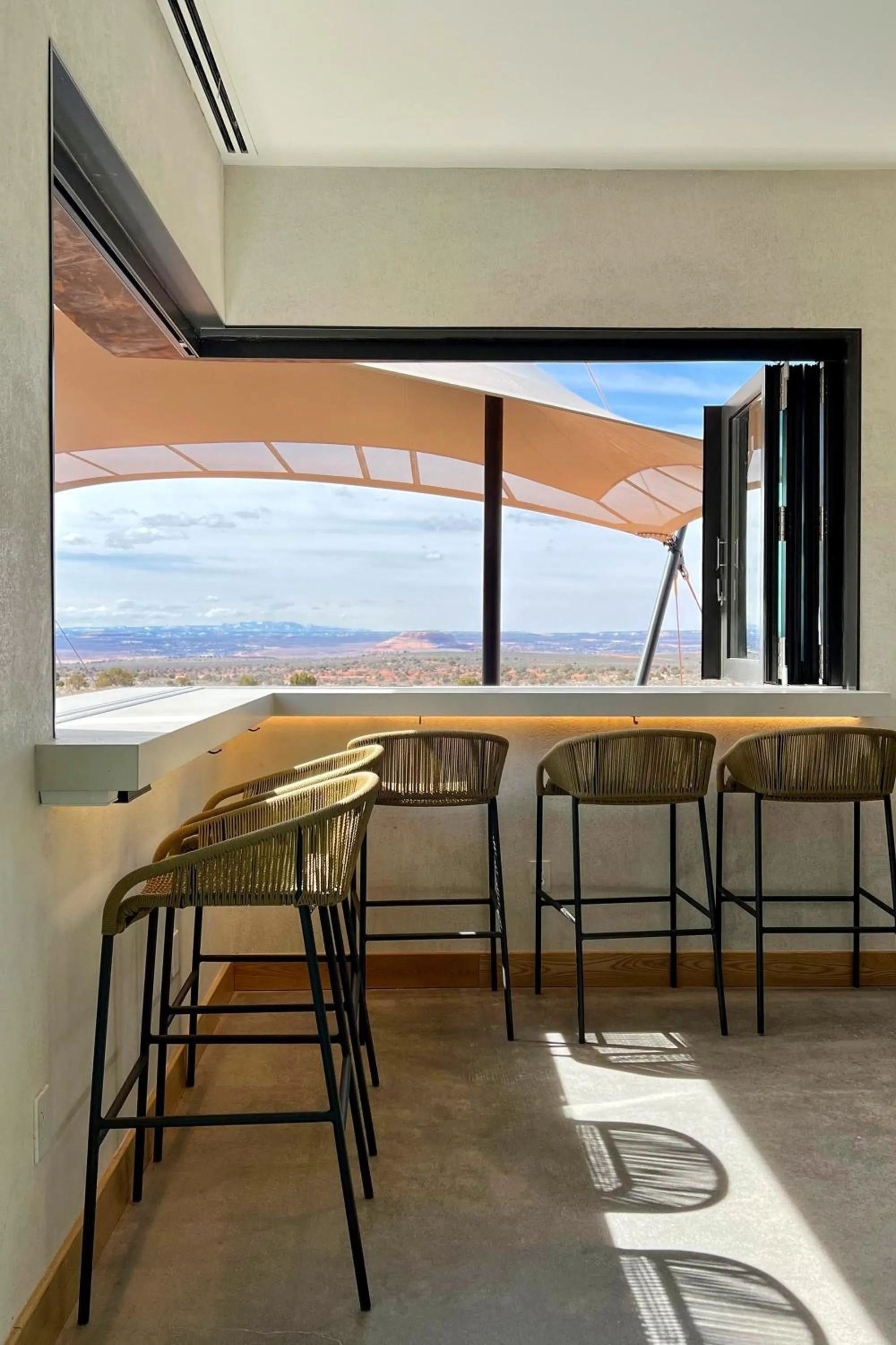 Lounge or bar in ULUM Moab