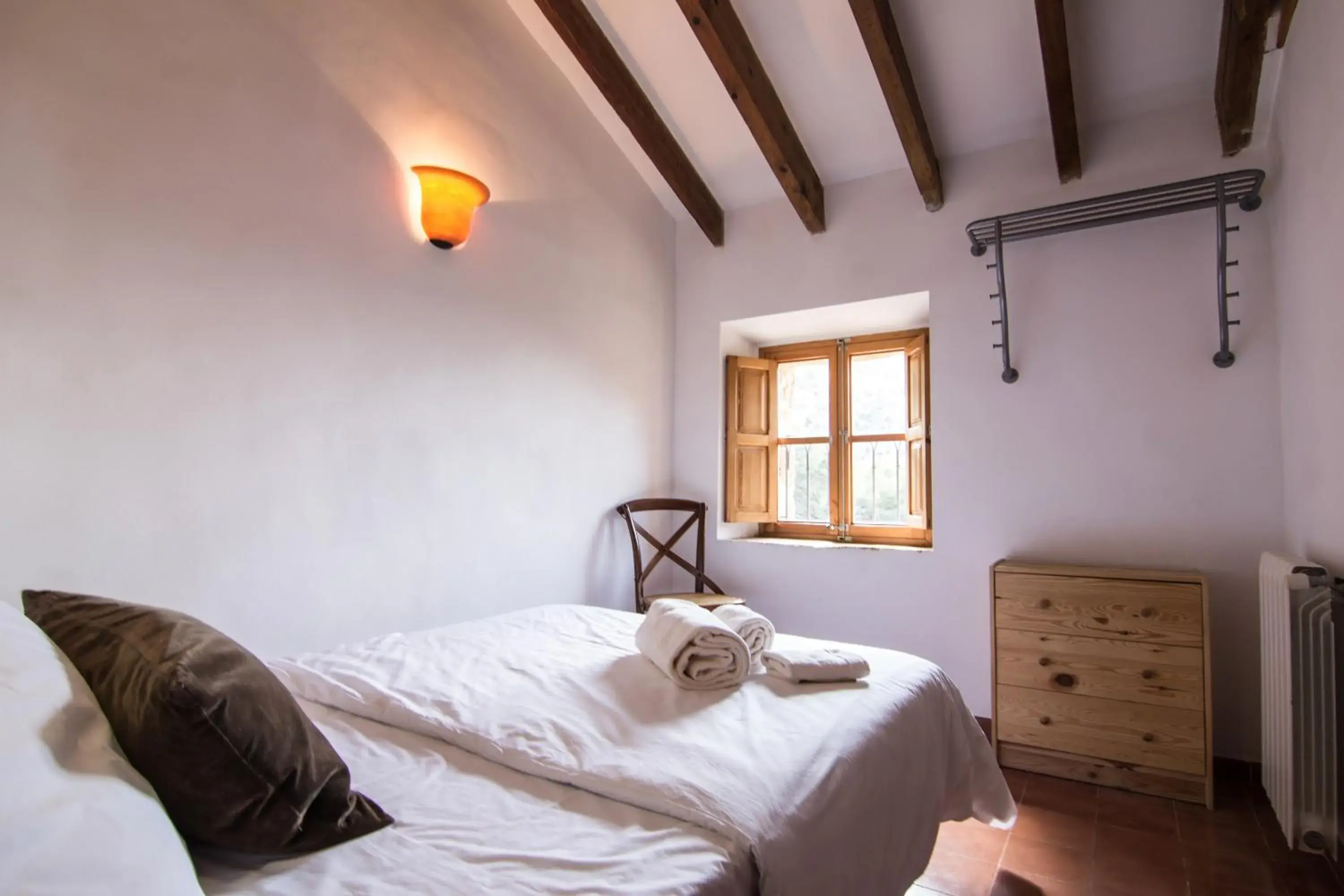 Photo of the whole room, Bed in Petit Hotel Hostatgeria La Victoria Photo of the whole room, Bed in Petit Hotel Hostatgeria La Victoria