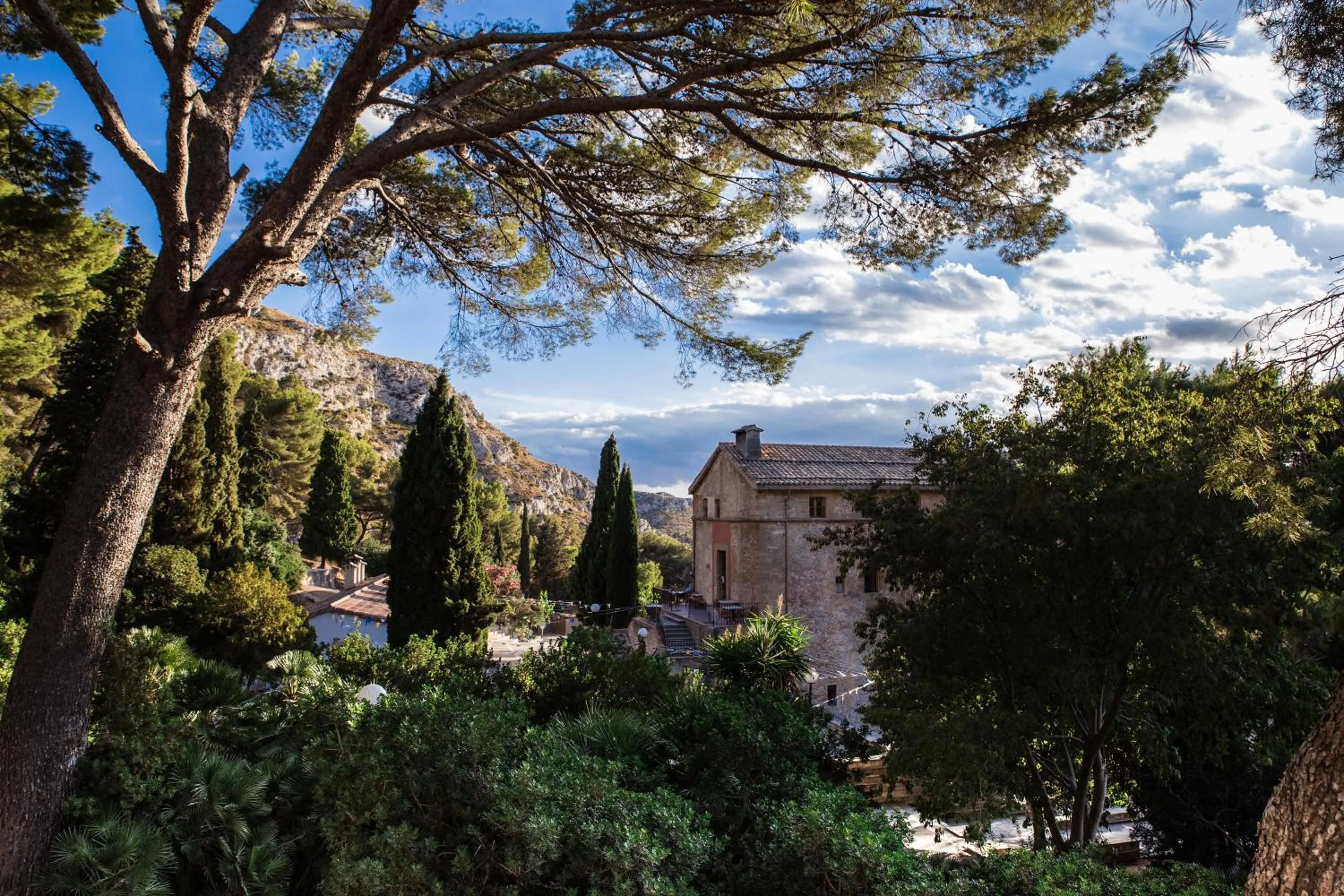 Natural landscape in Petit Hotel Hostatgeria La Victoria