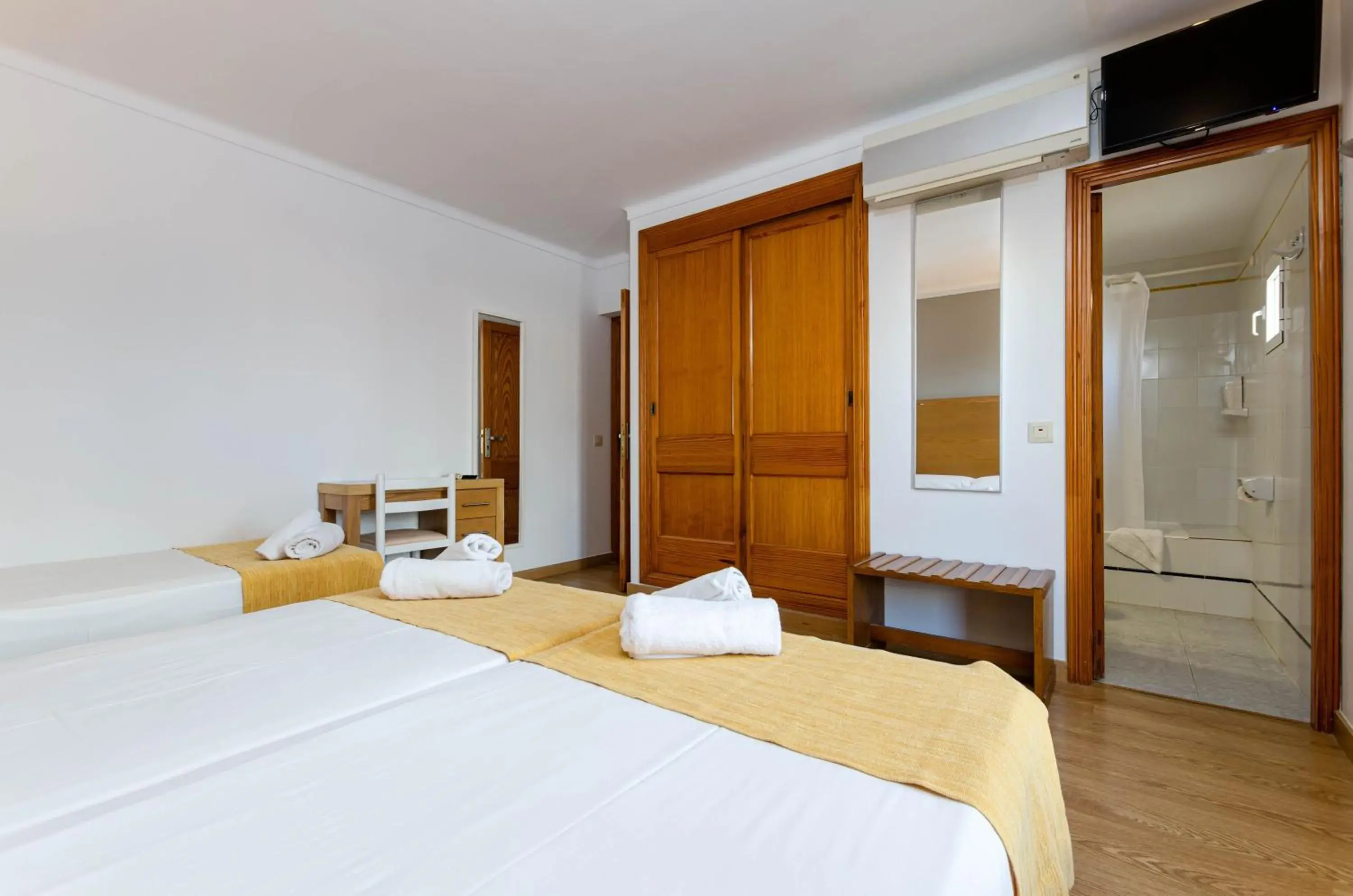 Bedroom, Bed in Hotel Bellavista Bedroom, Bed in Hotel Bellavista